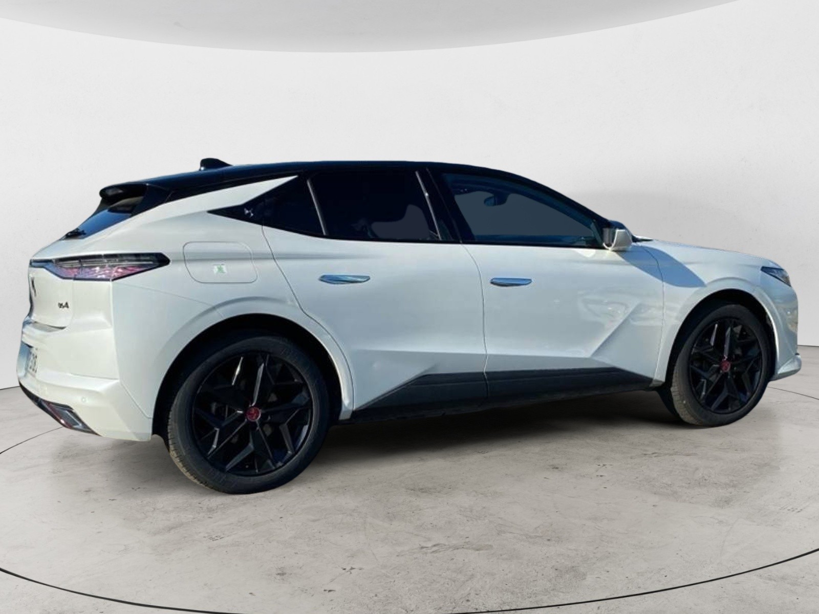 DS - DS 4 - #670247 - 3