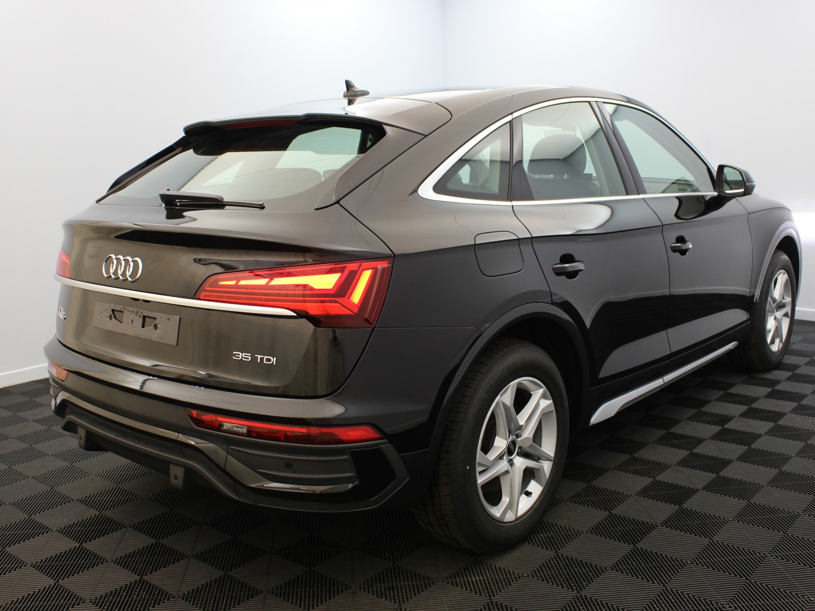 AUDI - Q5 SPORTBACK - #180823 - 3