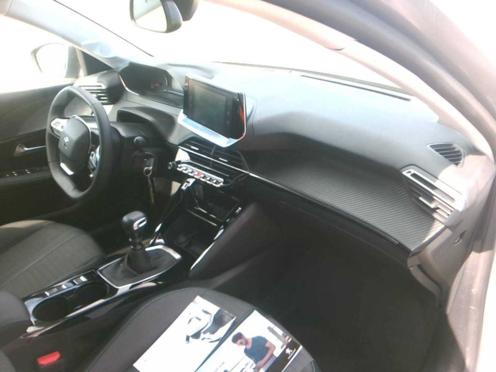 PEUGEOT - 208 - #840333 - 2