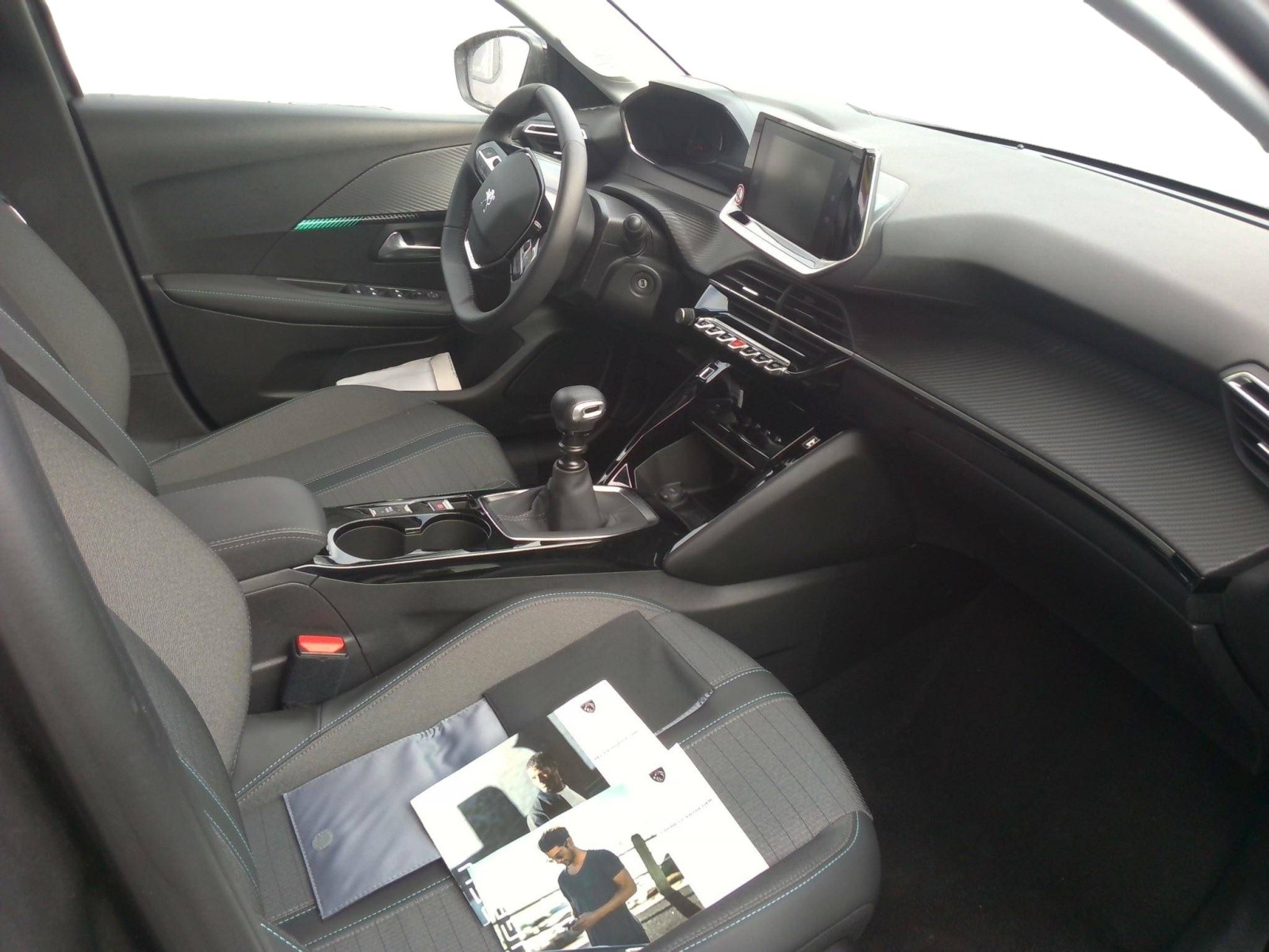 PEUGEOT - 208 - #840331 - 1