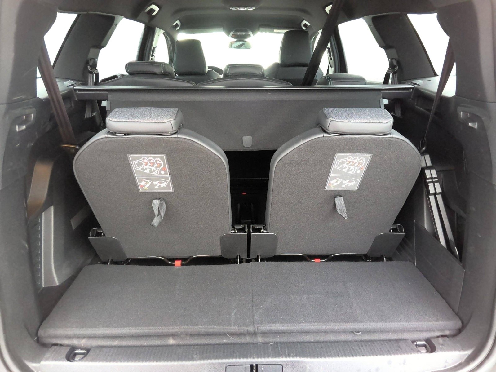 PEUGEOT - 5008 - #836367 - 3