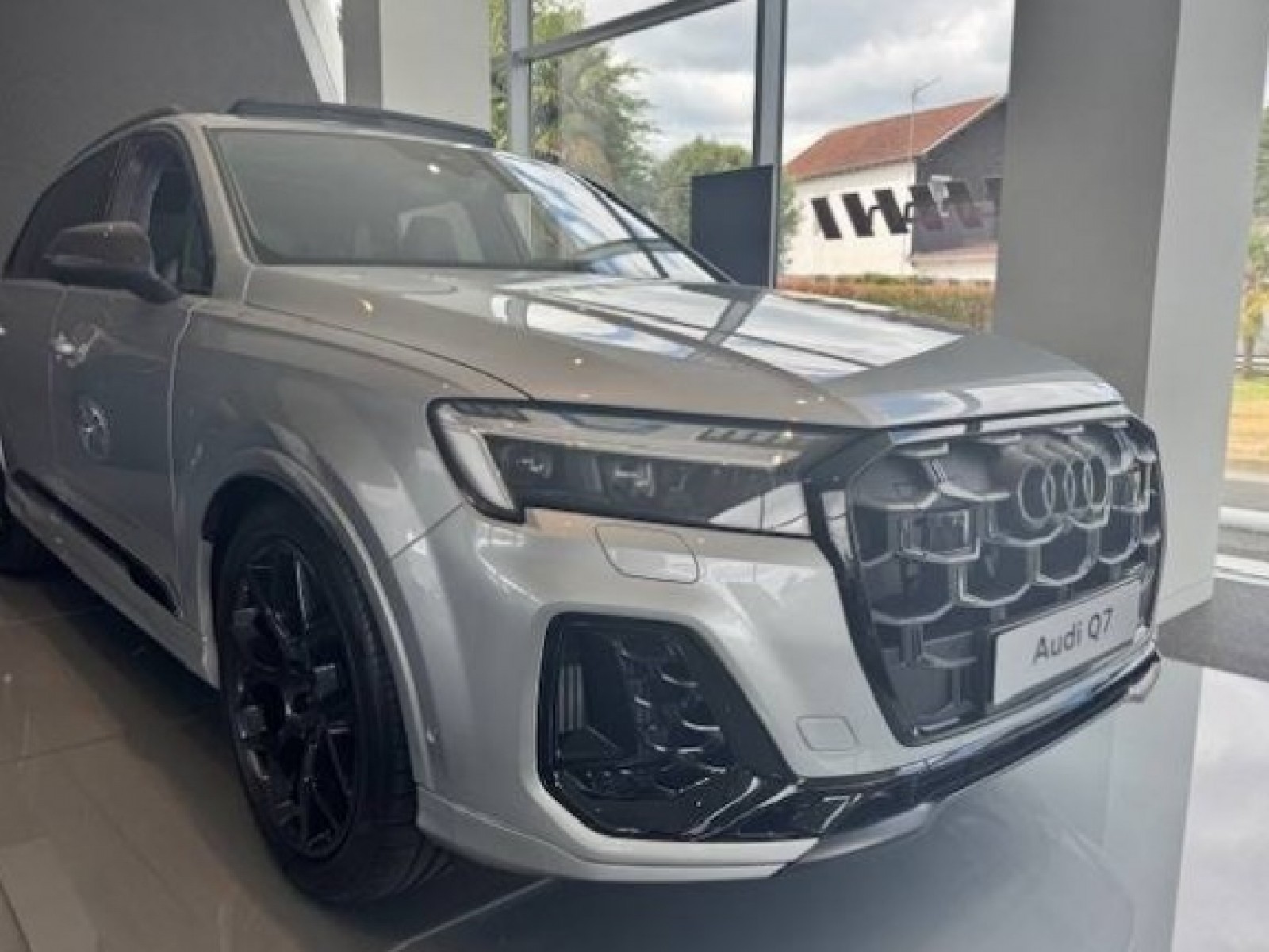 AUDI - Q7 - #837584 - 12