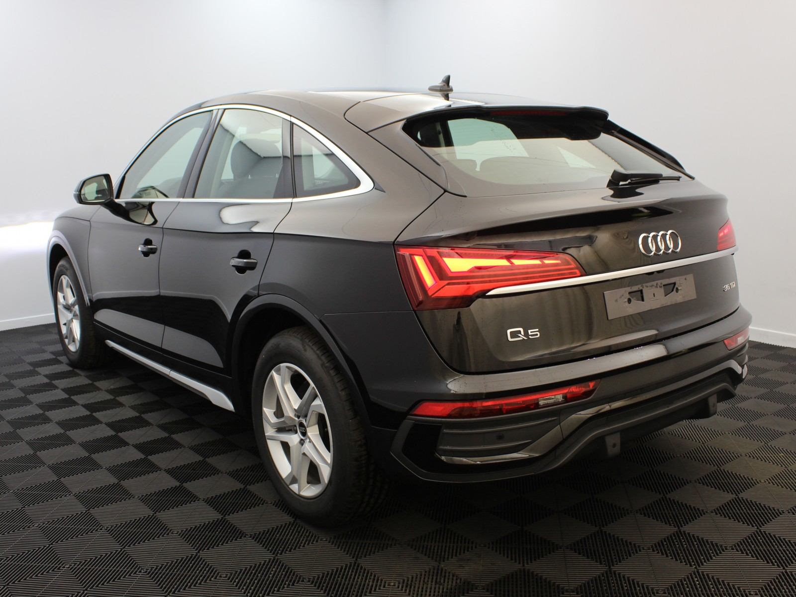 AUDI - Q5 SPORTBACK - #180824 - 2