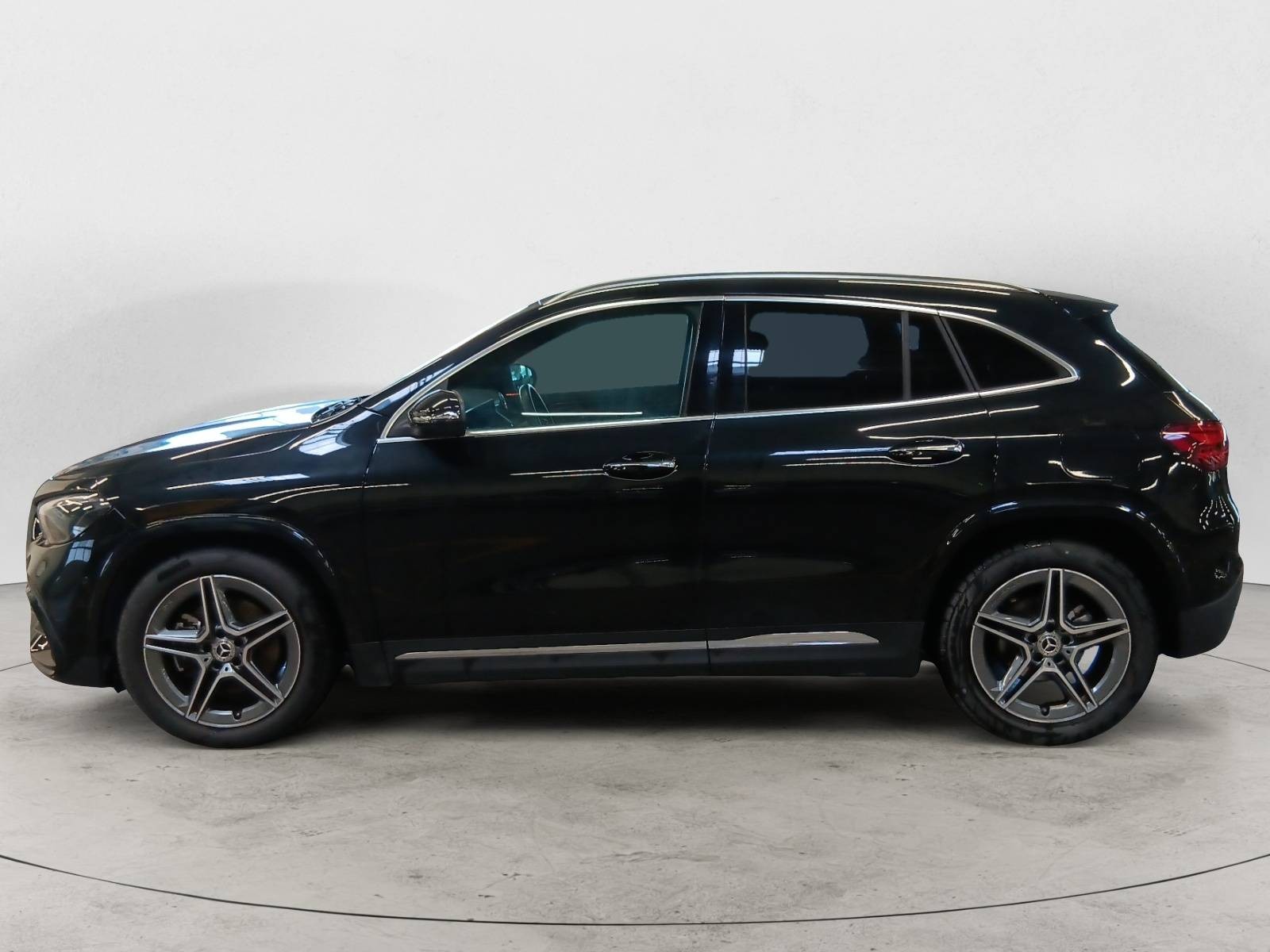 MERCEDES - GLA - #604411 - 1