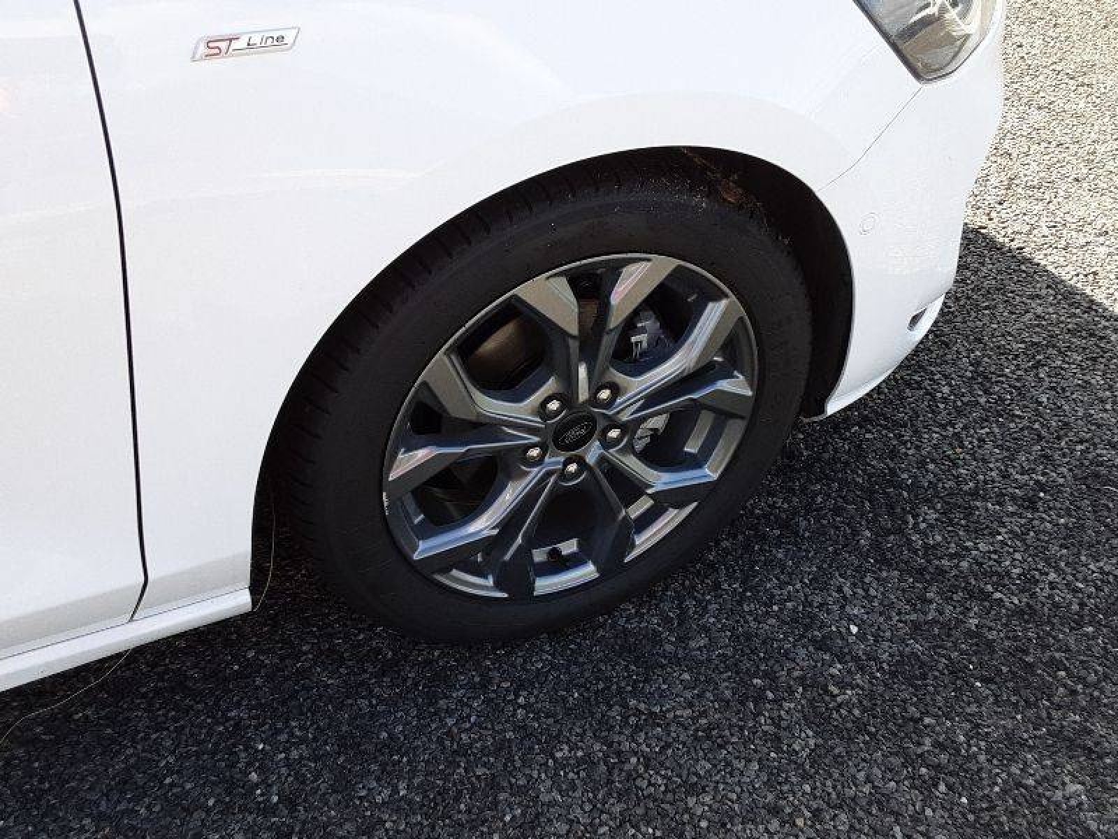 FORD - FOCUS SW - #771092 - 17