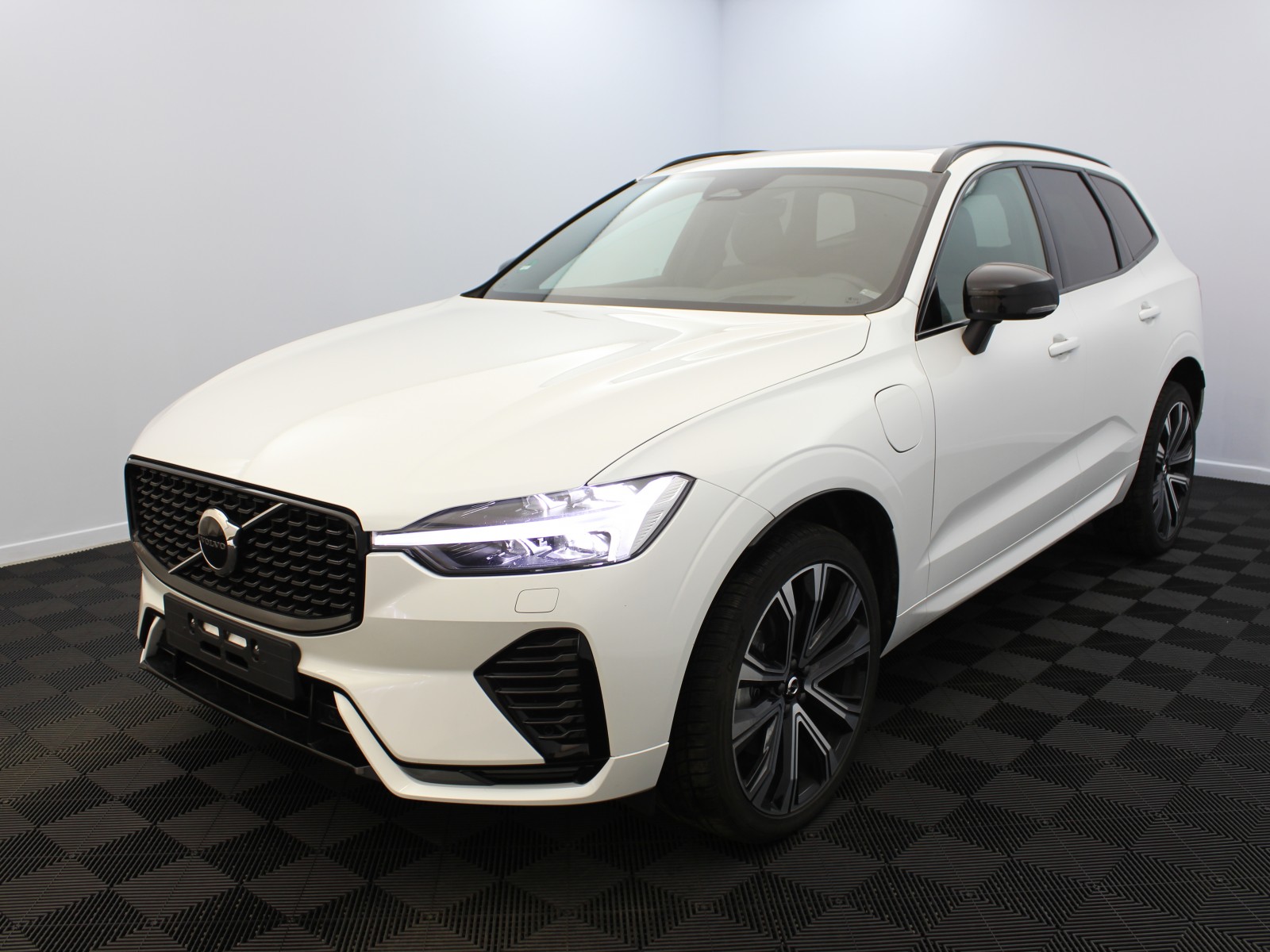 VOLVO - XC60 MY22 - #174956 - 0
