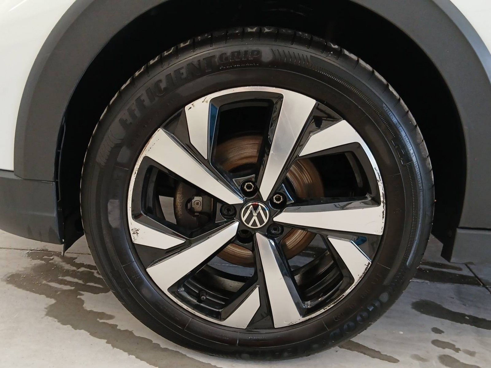 VOLKSWAGEN - TAIGO - #637443 - 14