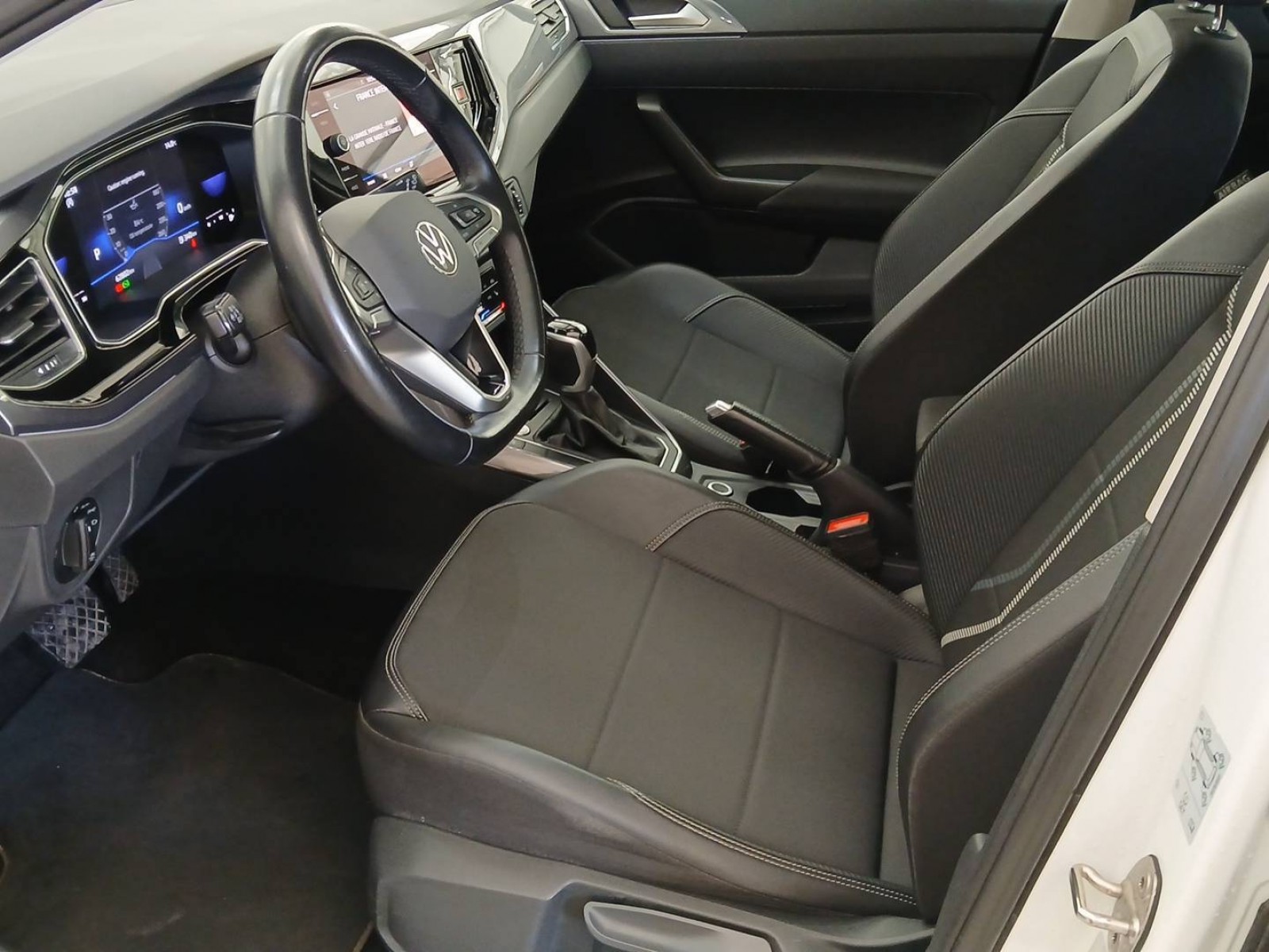 VOLKSWAGEN - TAIGO - #637443 - 16