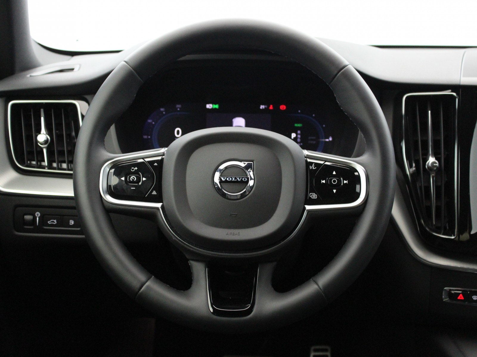 VOLVO - XC60 MY22 - #174956 - 10