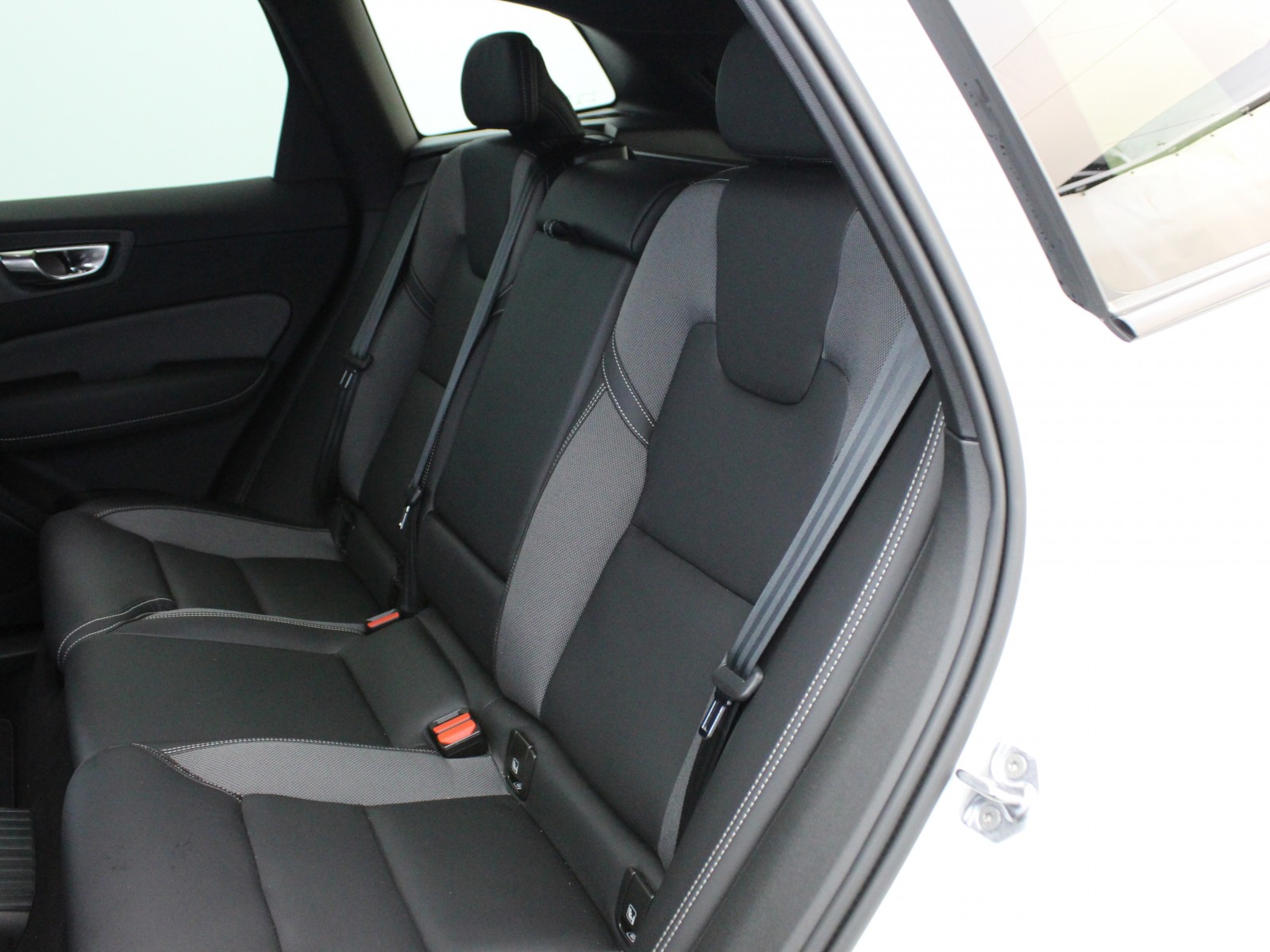 VOLVO - XC60 MY22 - #174956 - 8