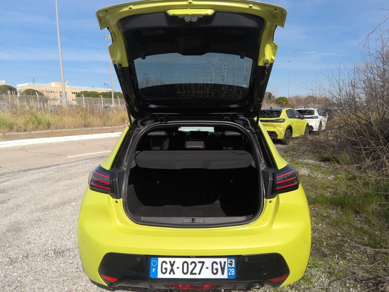 PEUGEOT - 208 - #841589 - 11