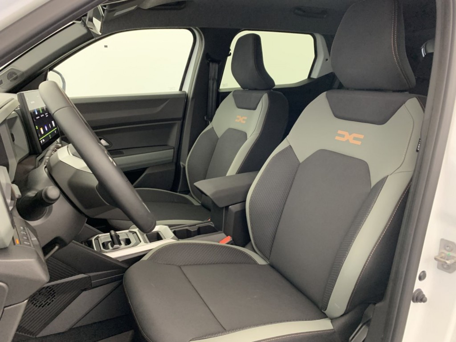 DACIA - DUSTER - #840368 - 28