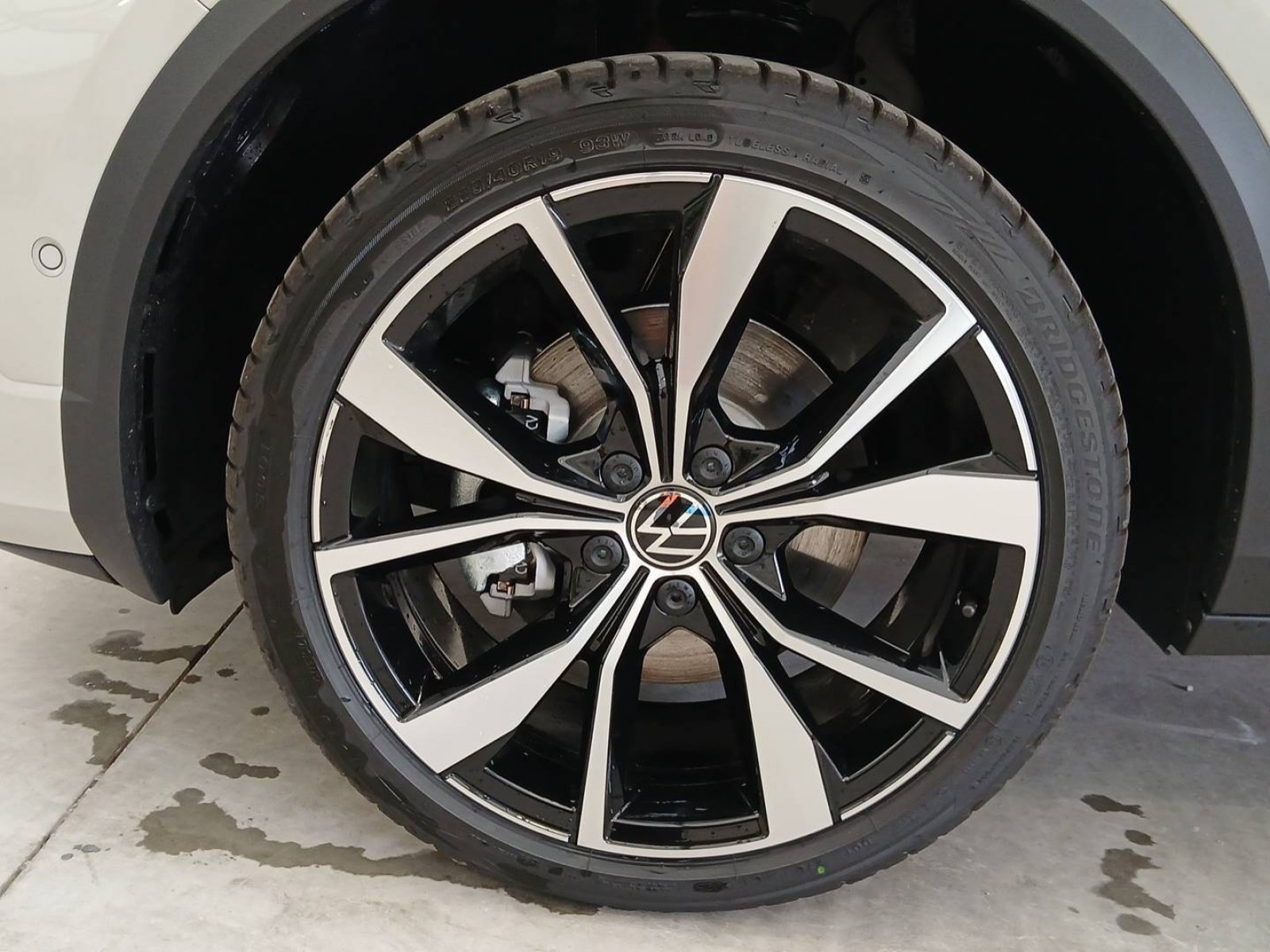 VOLKSWAGEN - T-ROC - #837747 - 8