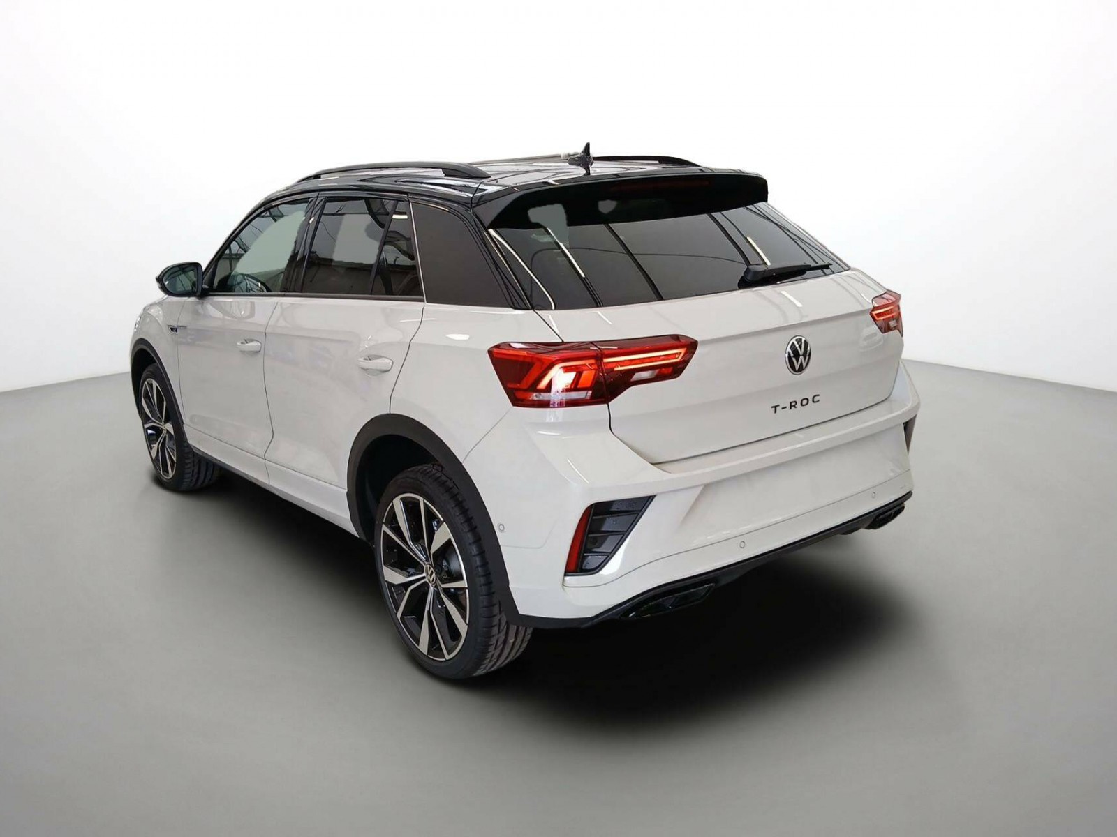 VOLKSWAGEN - T-ROC - #837747 - 15