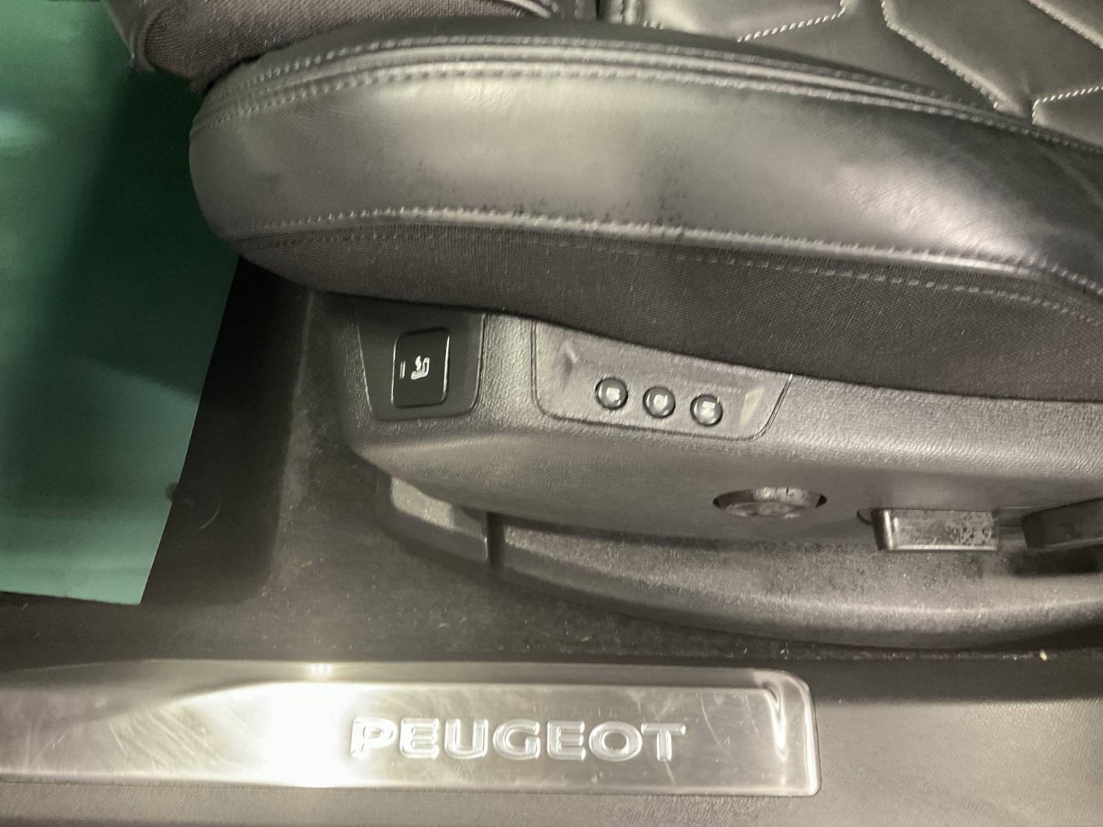 PEUGEOT - 3008 - #247860 - 11