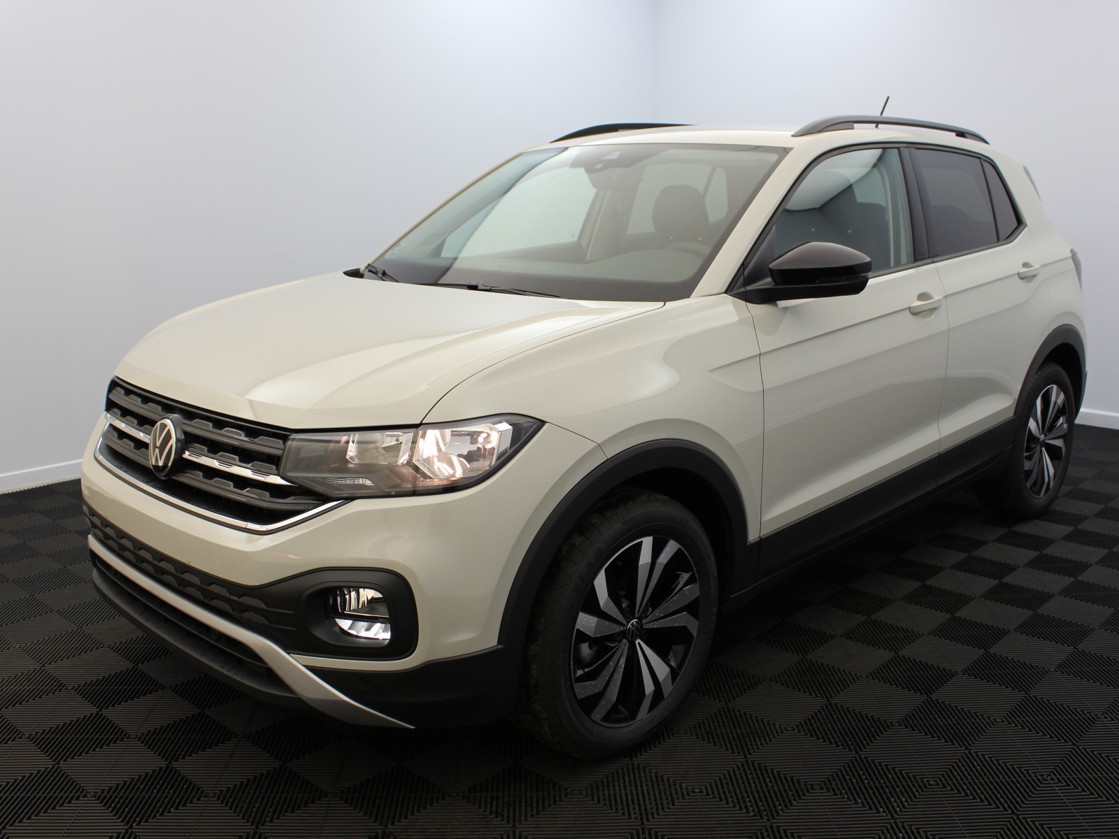 VOLKSWAGEN - T-CROSS - #181469 - 0
