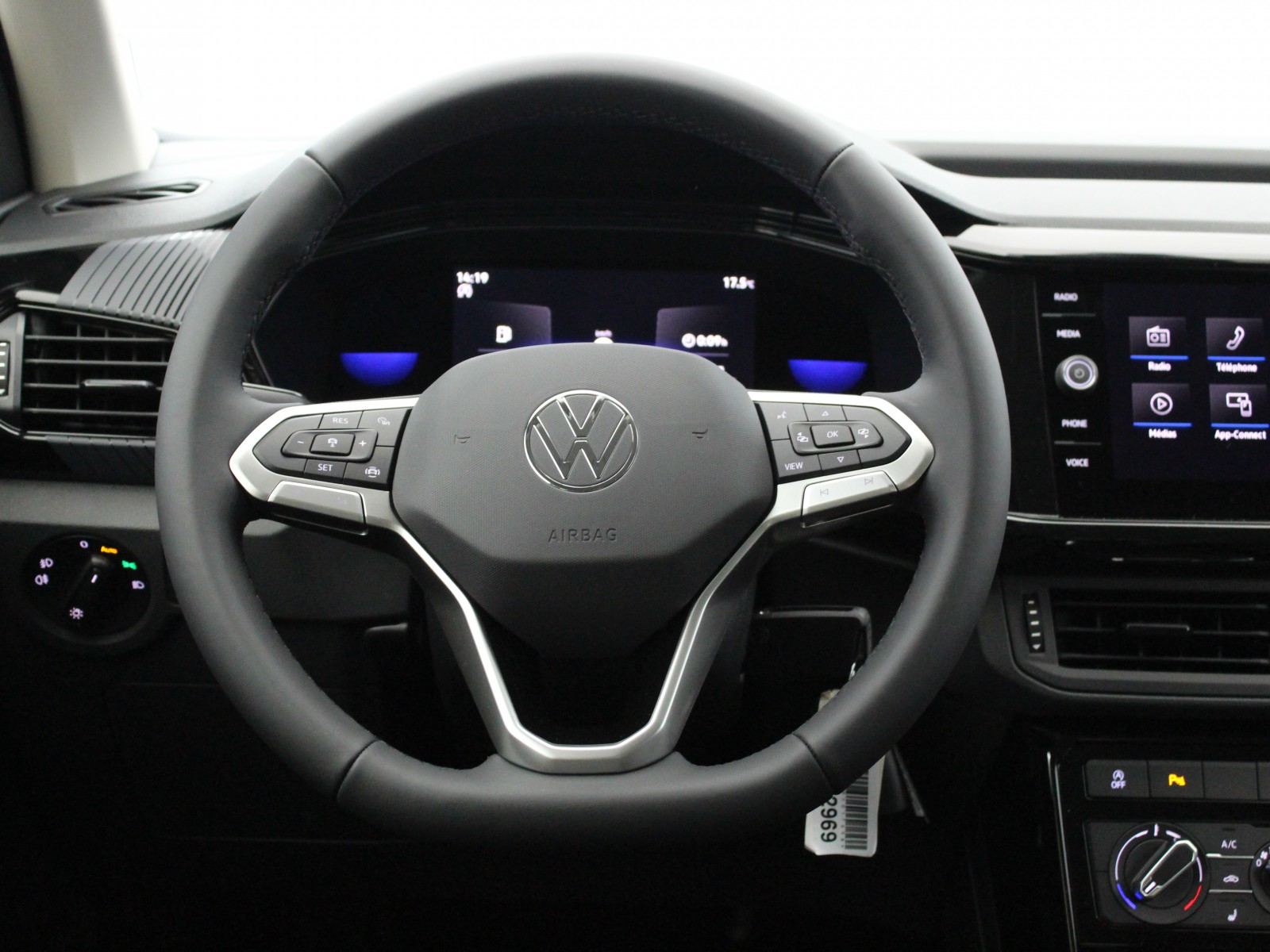 VOLKSWAGEN - T-CROSS - #181469 - 10