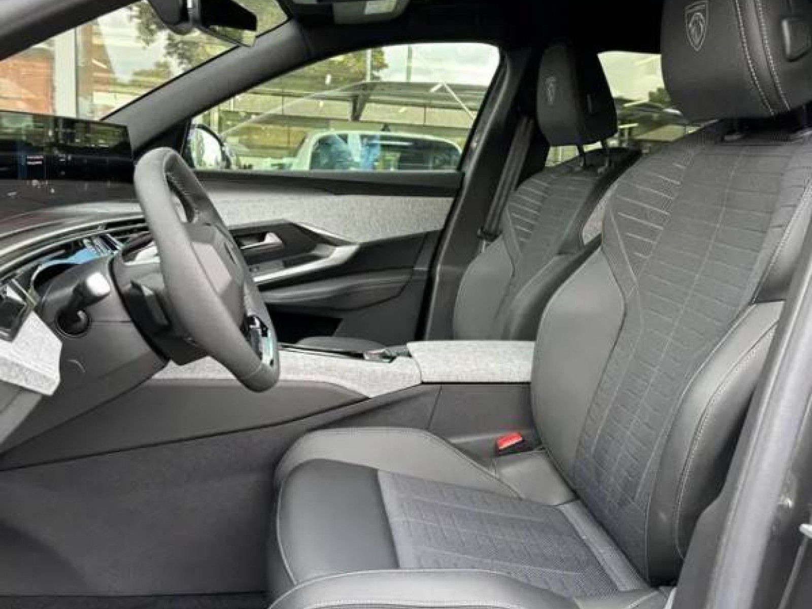 PEUGEOT - 5008 - #842827 - 12