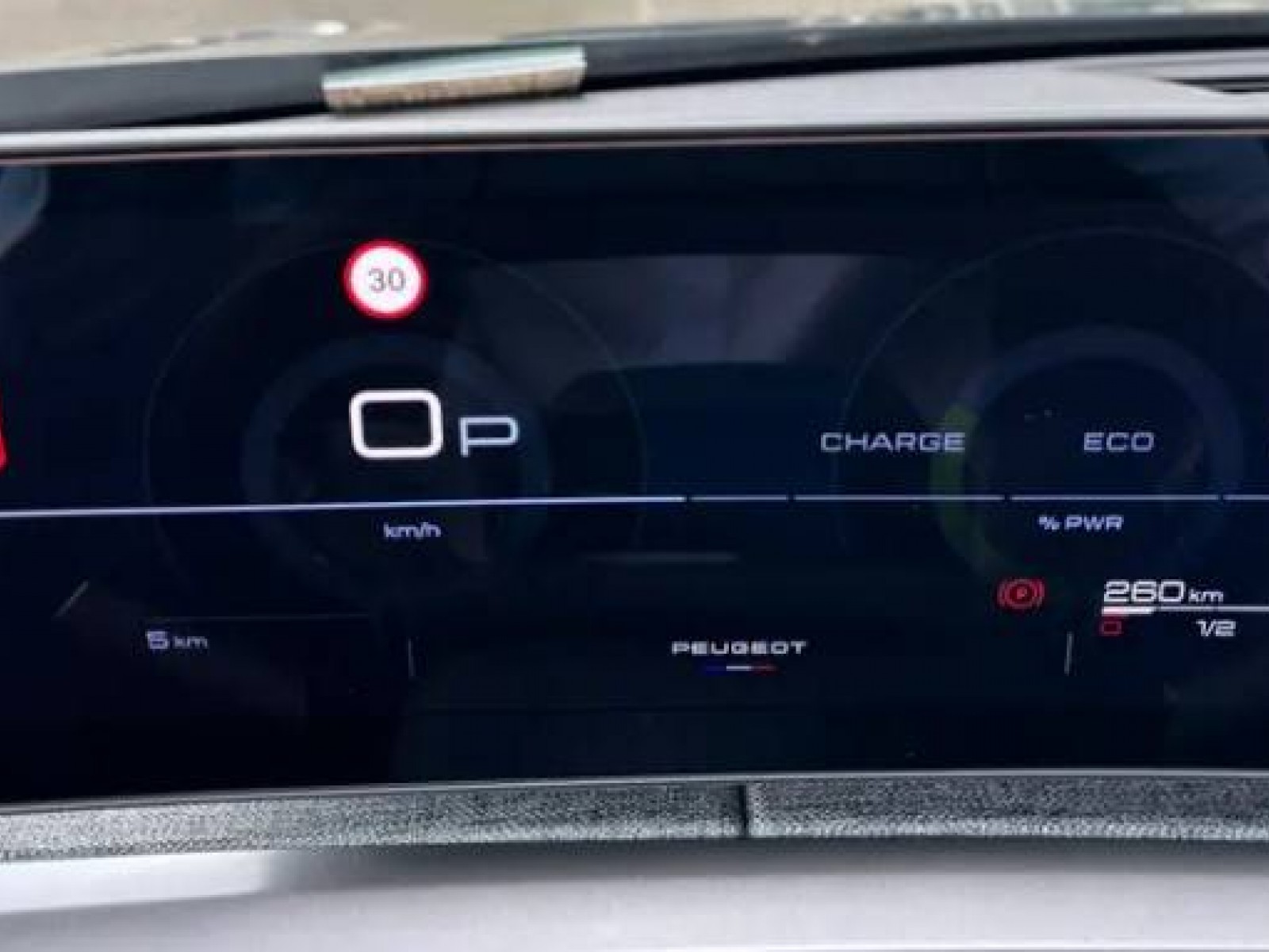PEUGEOT - 5008 - #842829 - 6