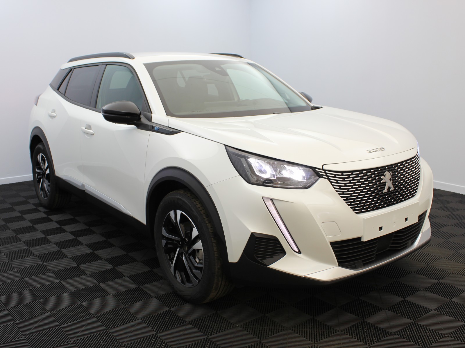 PEUGEOT - 2008 - #181225 - 1