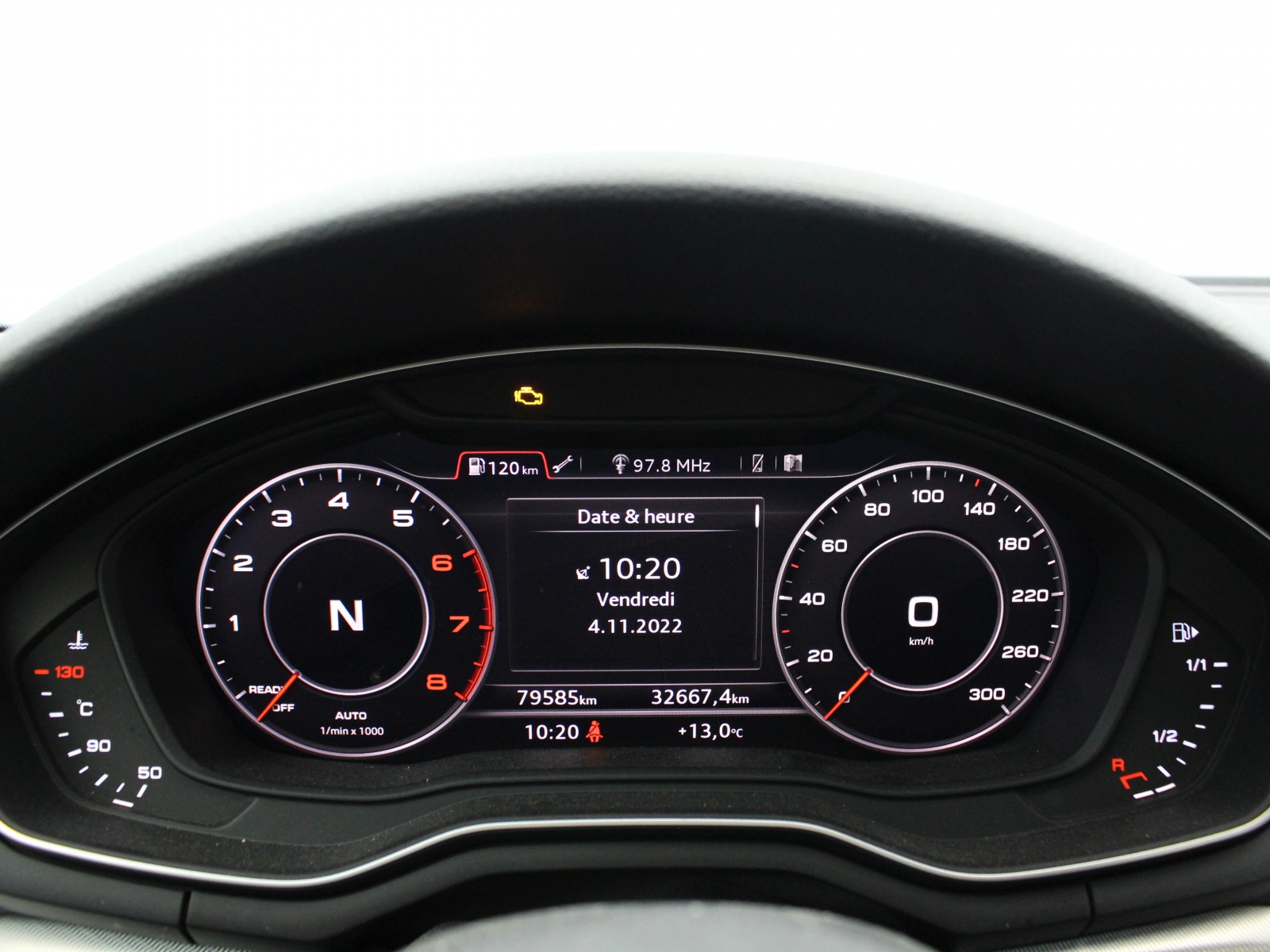 AUDI - A4 - #181617 - 12