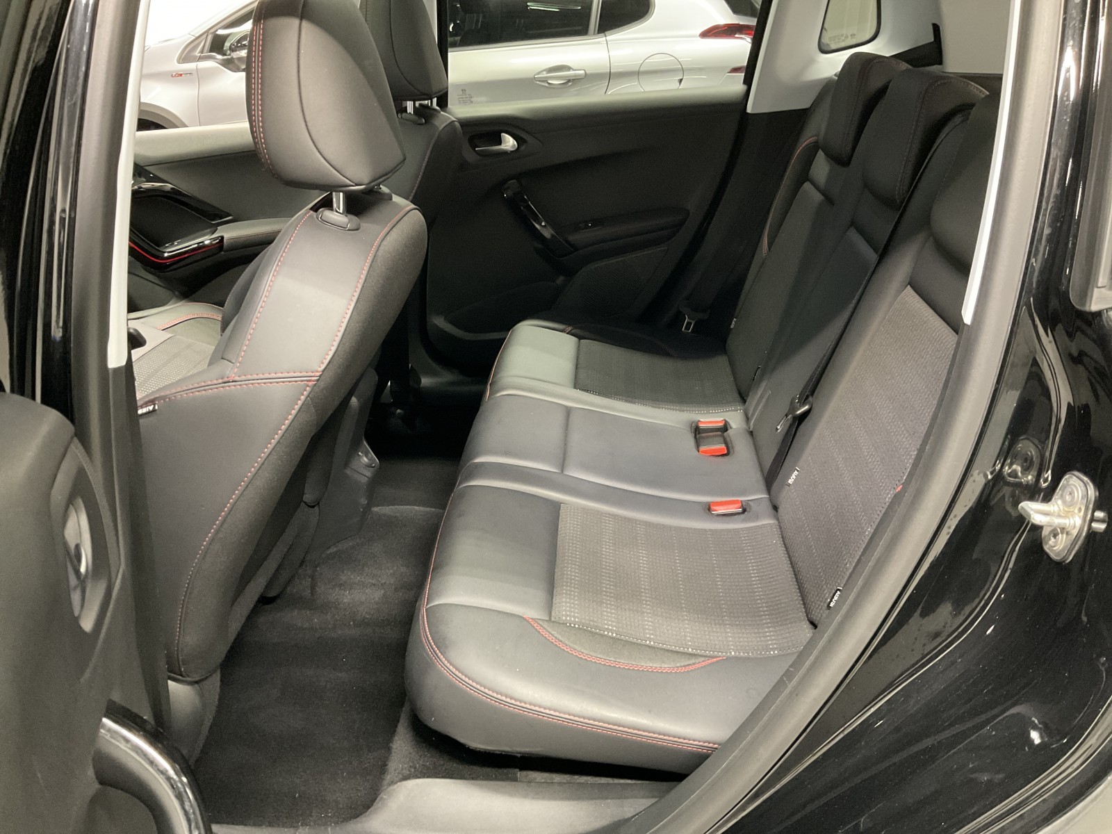 PEUGEOT - 2008 - #181779 - 7