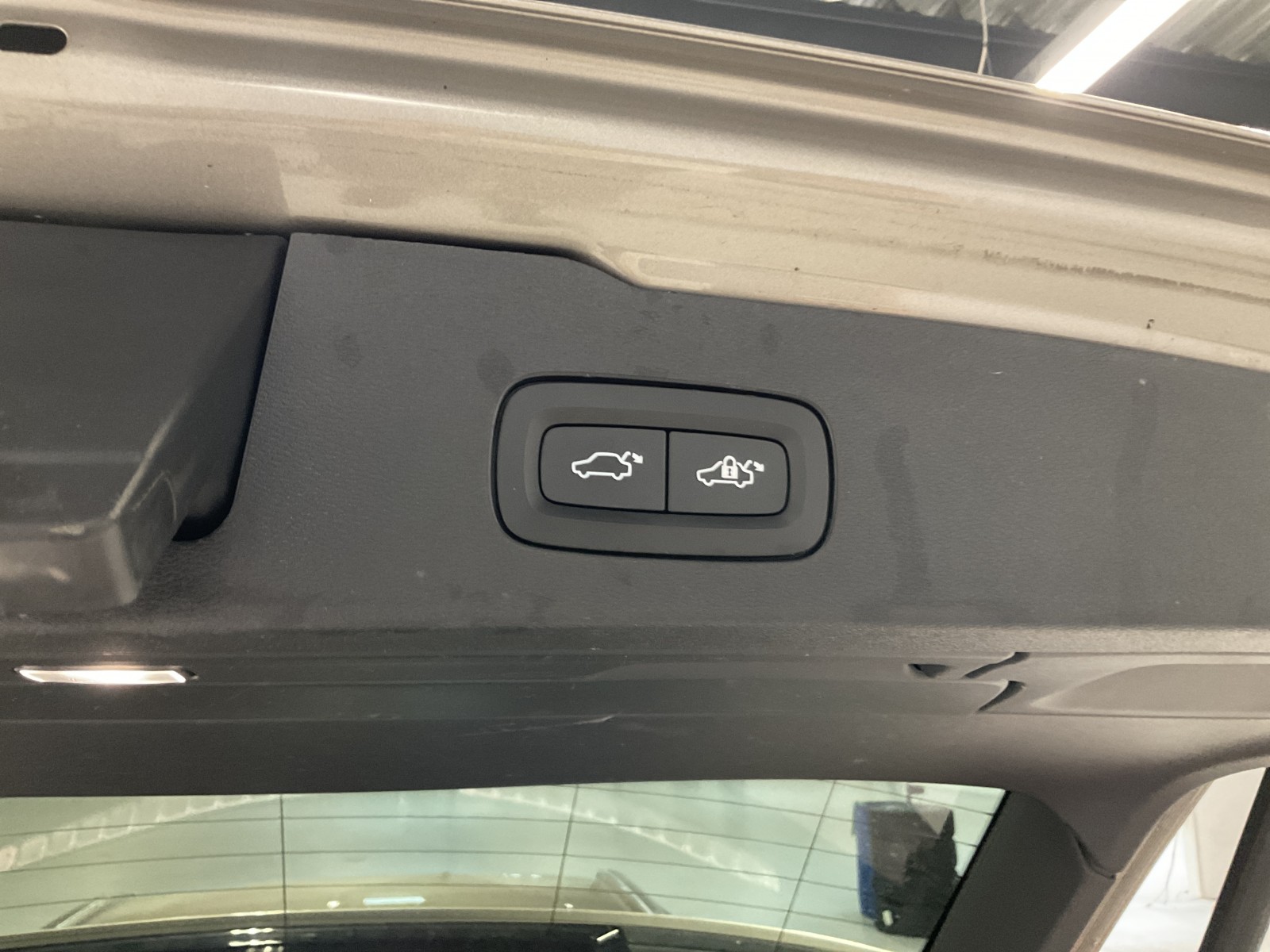 VOLVO - V60 CROSS COUNTRY - #181758 - 13