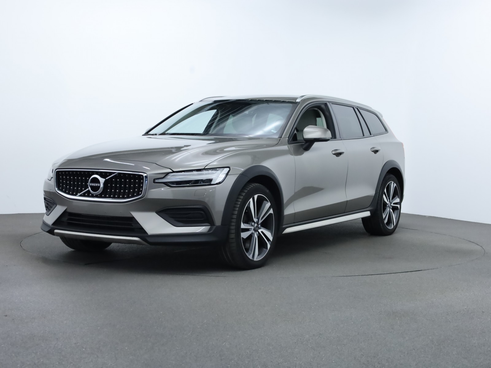 VOLVO - V60 CROSS COUNTRY - #181758 - 0