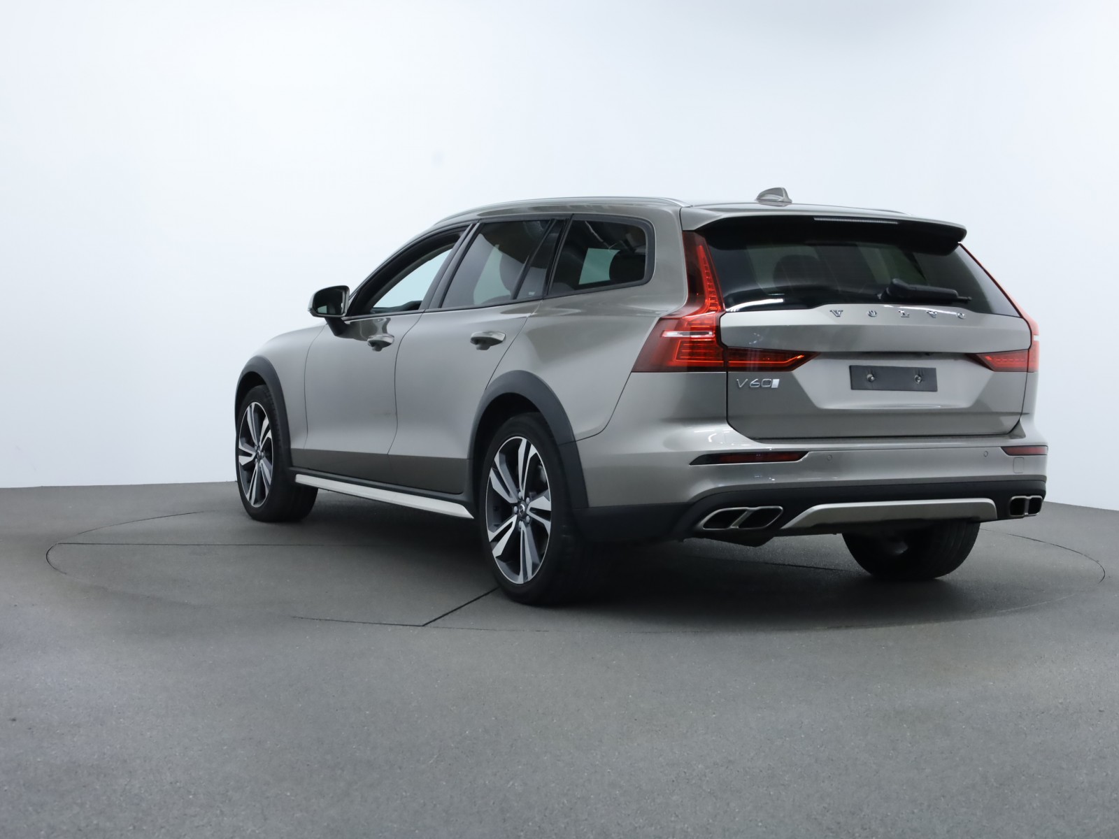 VOLVO - V60 CROSS COUNTRY - #181758 - 2