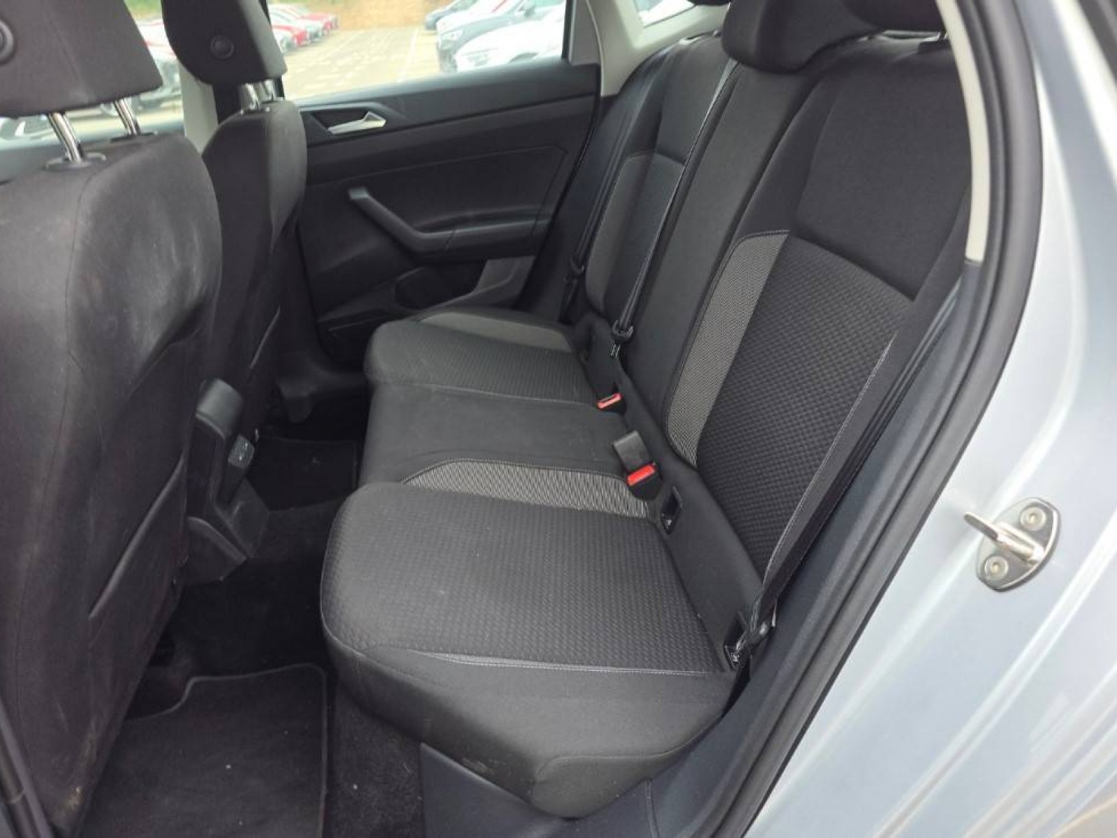 VOLKSWAGEN - POLO - #842797 - 10