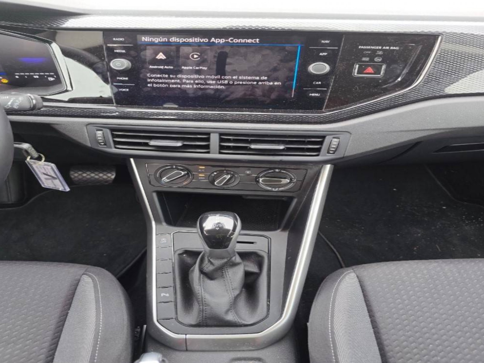 VOLKSWAGEN - POLO - #842797 - 12