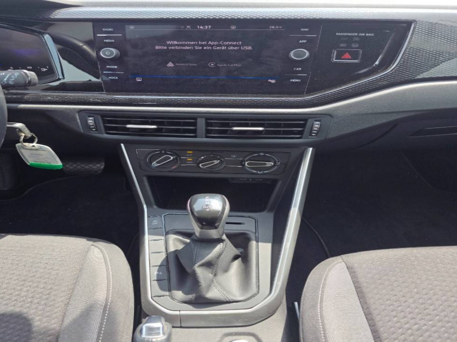 VOLKSWAGEN - POLO - #842755 - 12