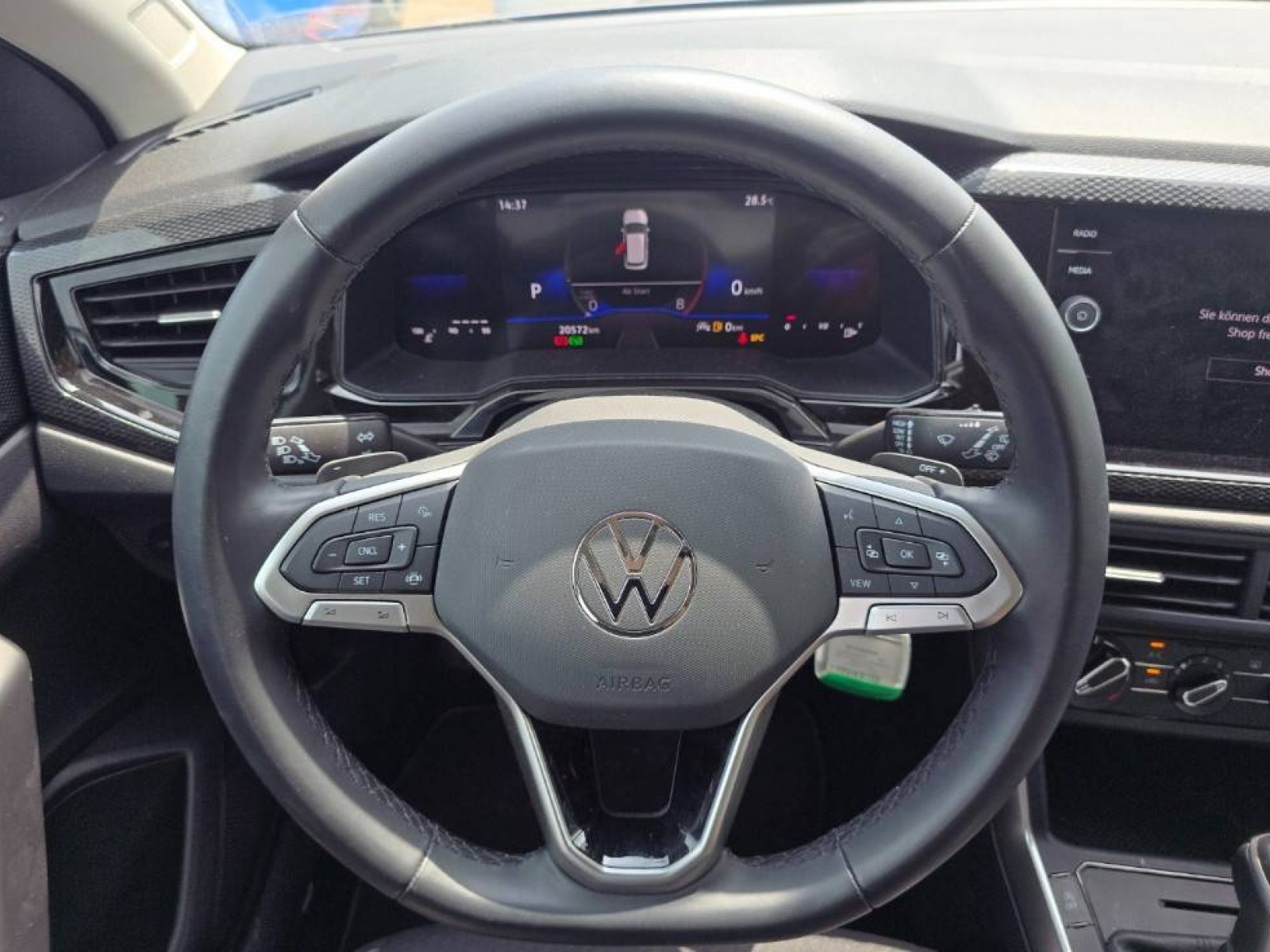 VOLKSWAGEN - POLO - #842755 - 14