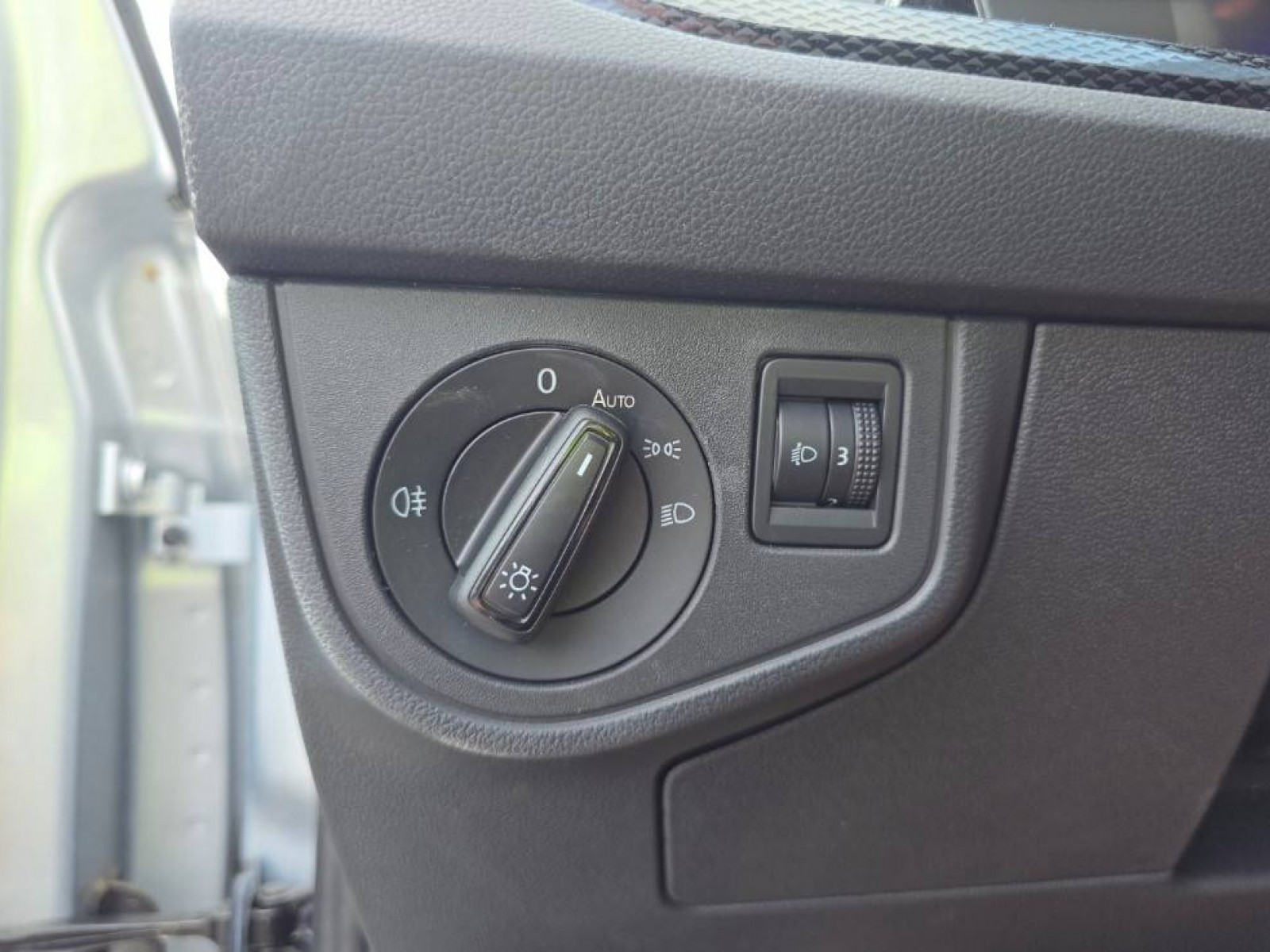 VOLKSWAGEN - POLO - #842796 - 7