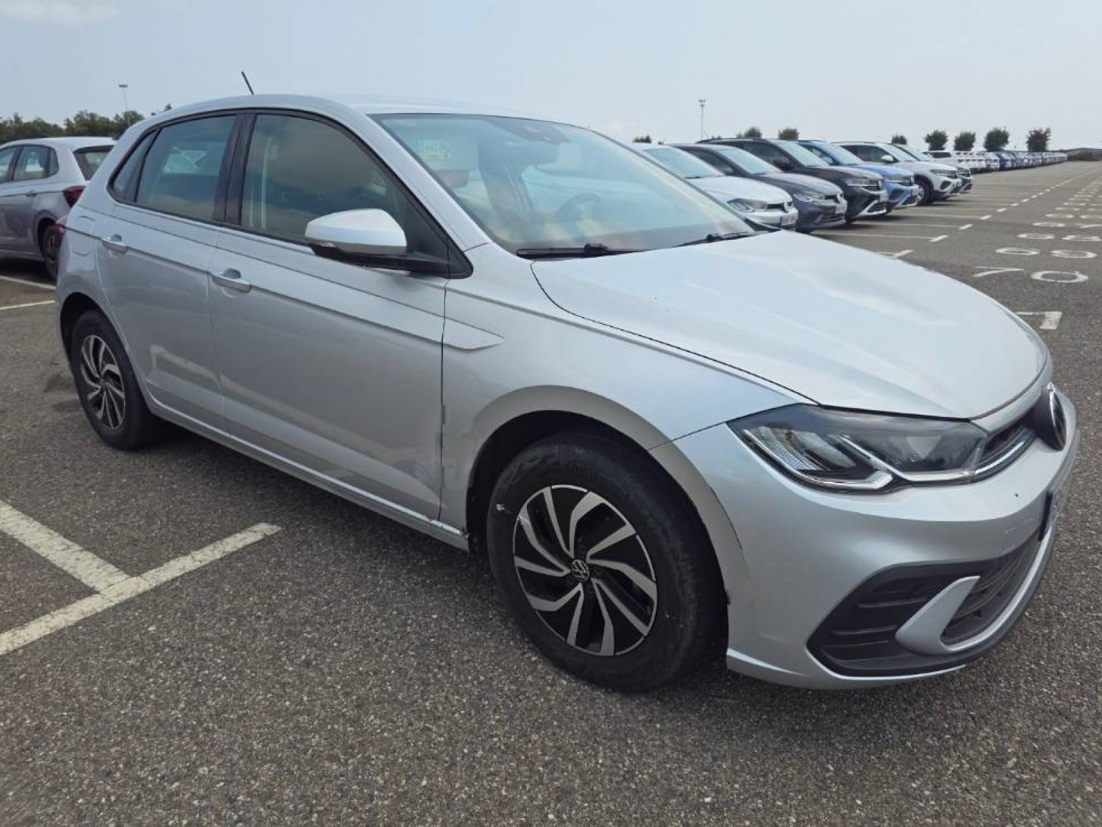 VOLKSWAGEN - POLO - #842796 - 5
