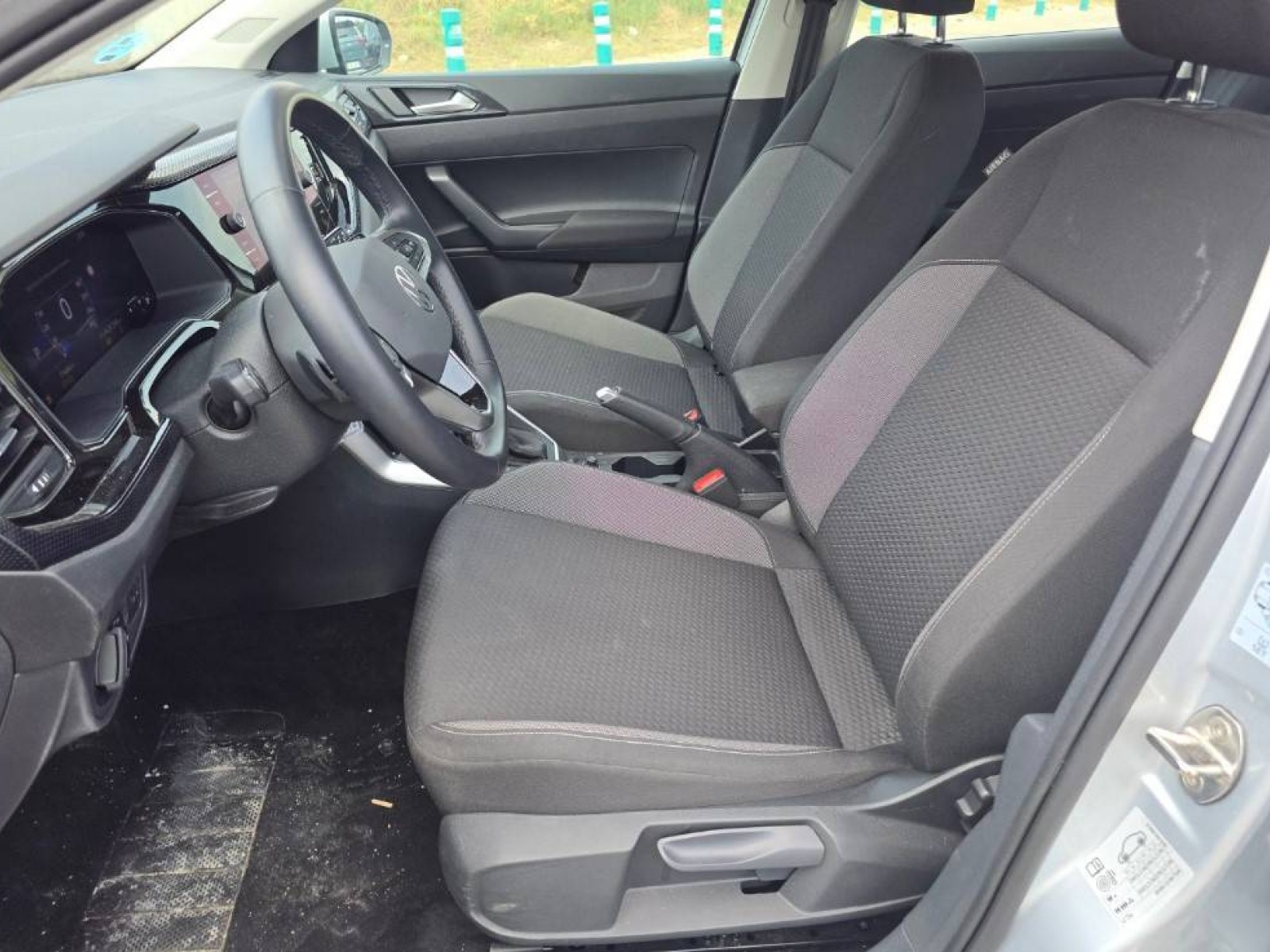 VOLKSWAGEN - POLO - #842796 - 9