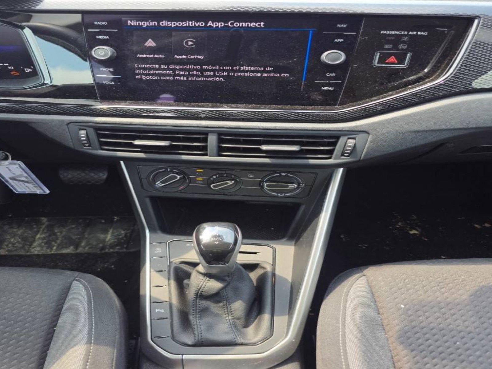 VOLKSWAGEN - POLO - #842796 - 12