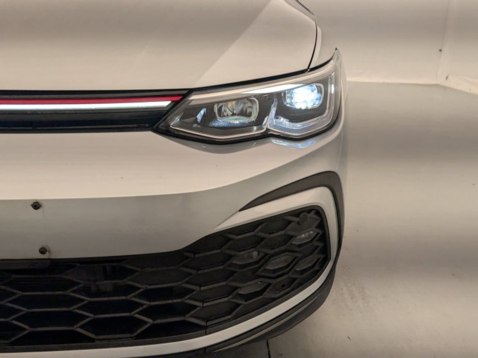 VOLKSWAGEN - GOLF 8 - #843190 - 30