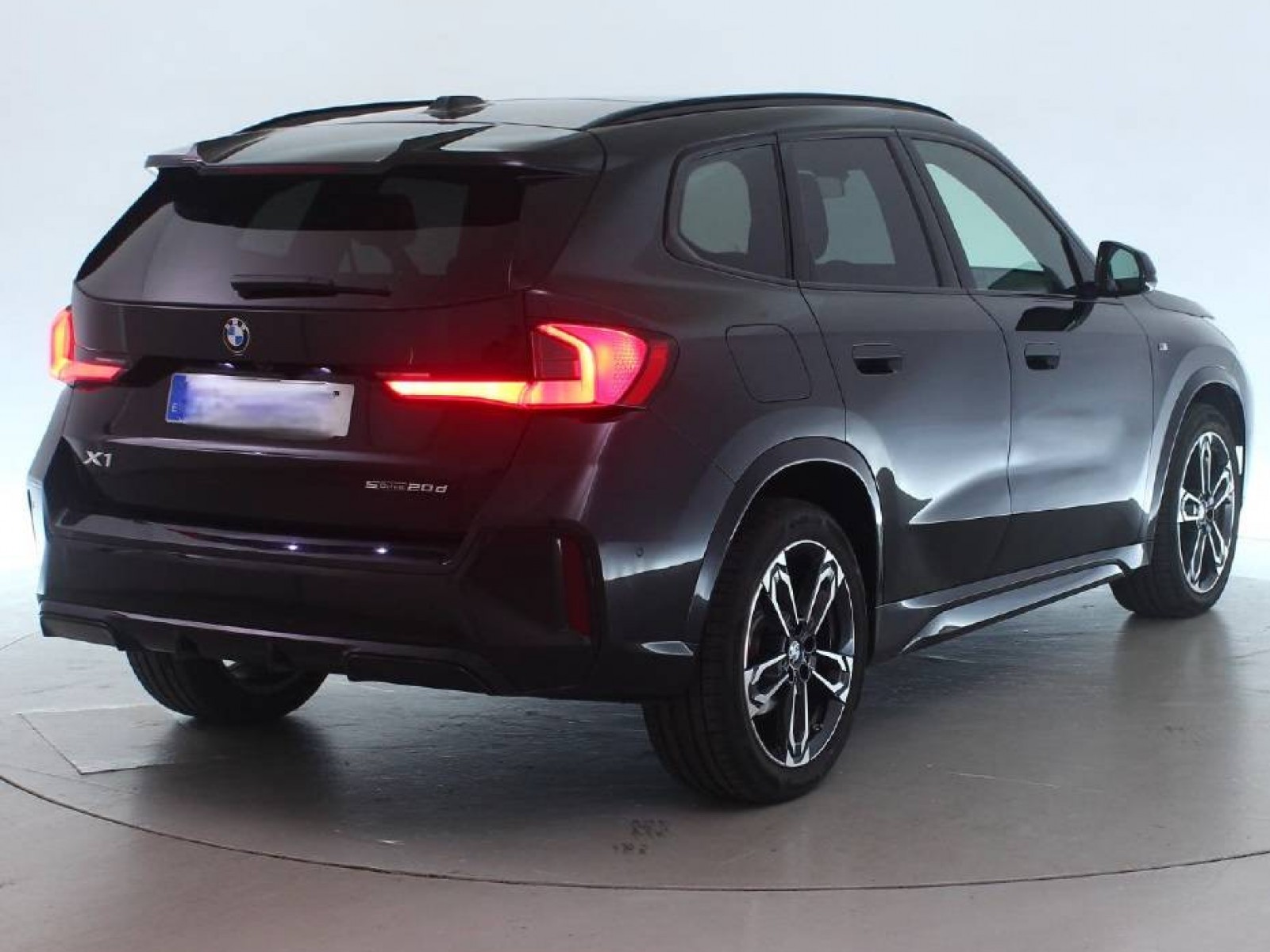 BMW - X1 U11 - #843201 - 16