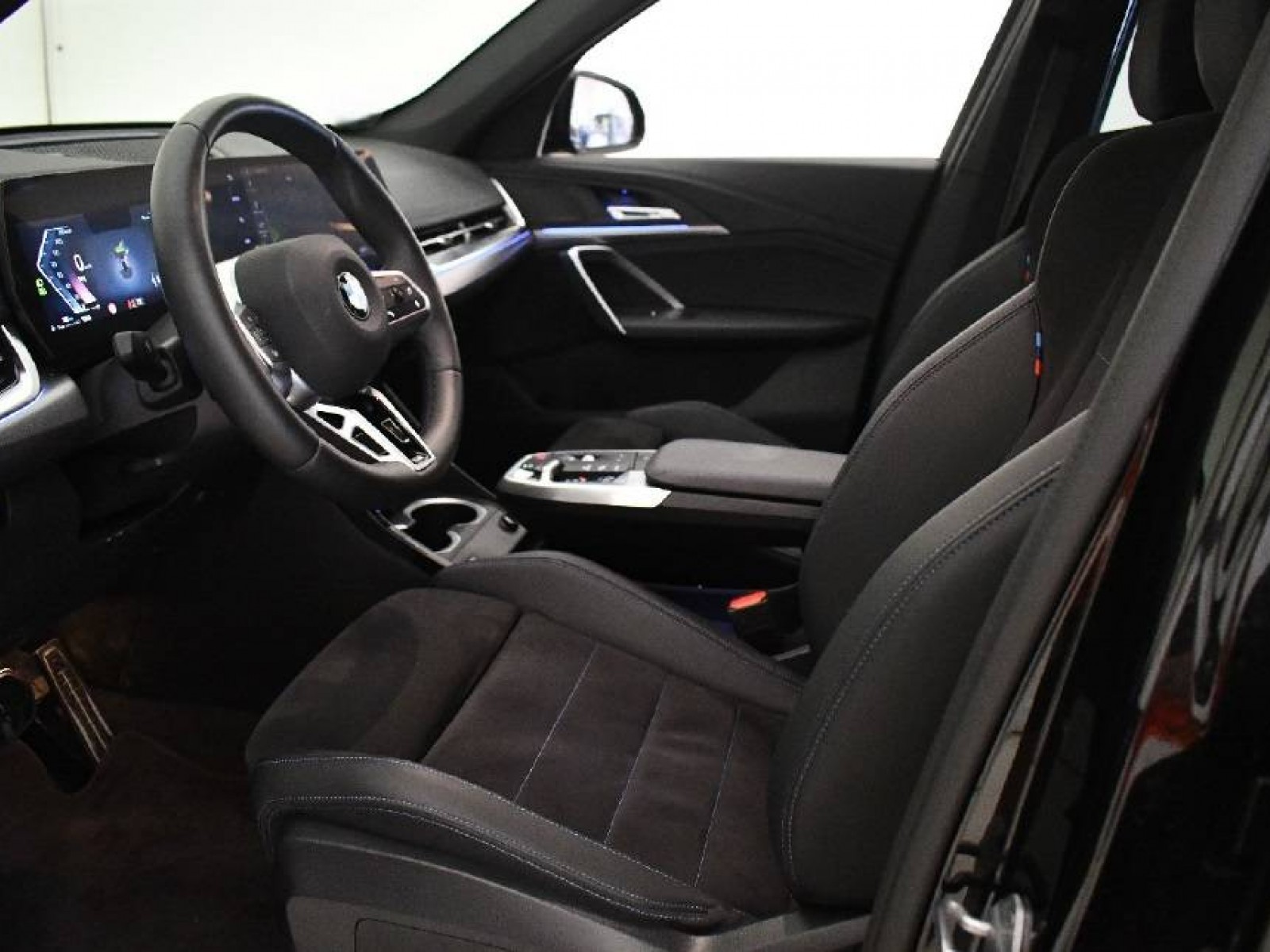 BMW - X1 U11 - #843201 - 19