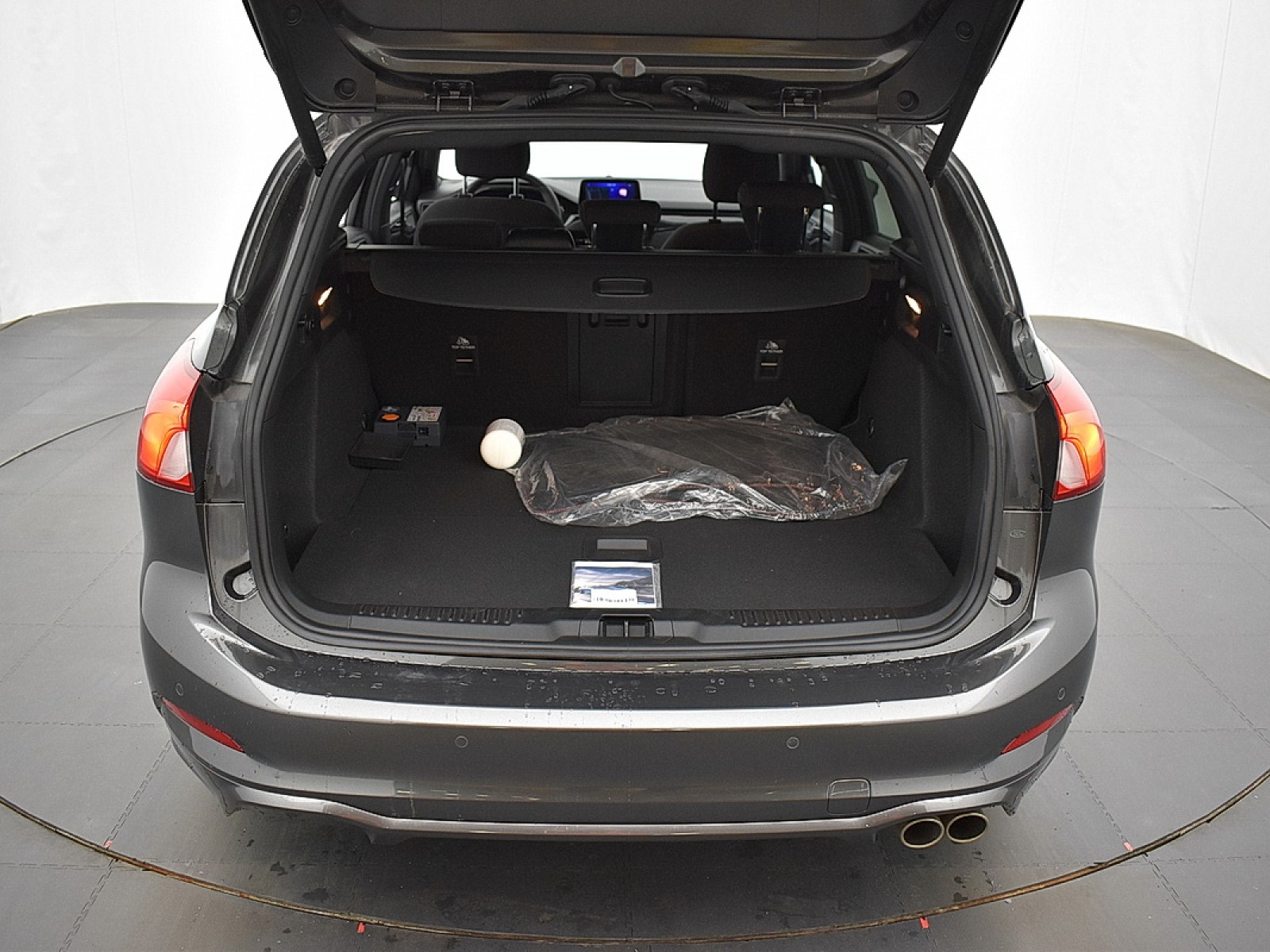 FORD - FOCUS SW - #177427 - 13