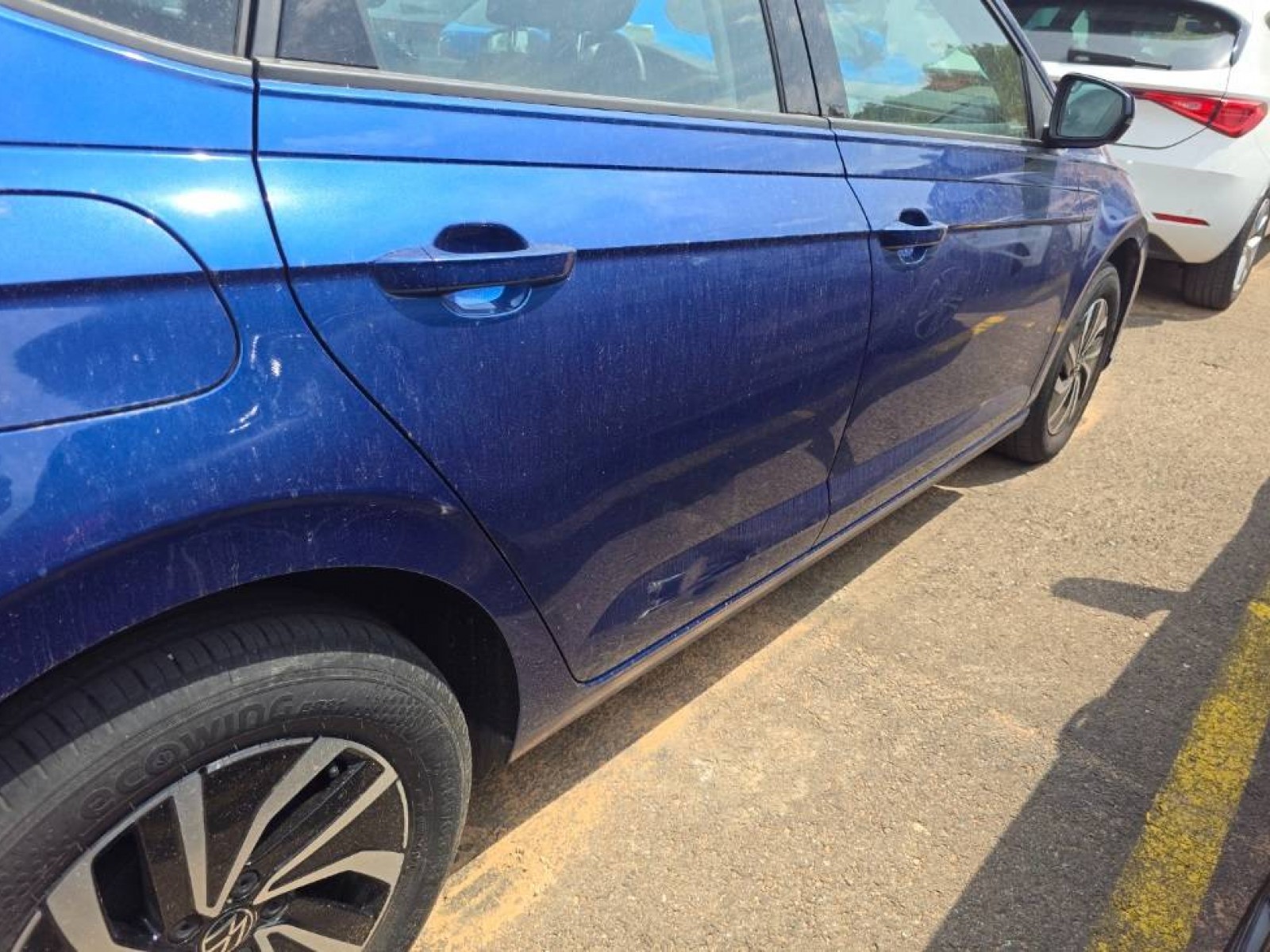VOLKSWAGEN - POLO - #842755 - 30