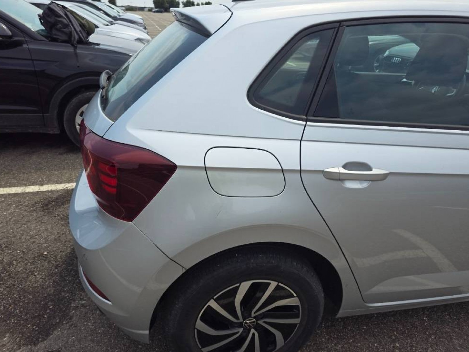 VOLKSWAGEN - POLO - #842796 - 28