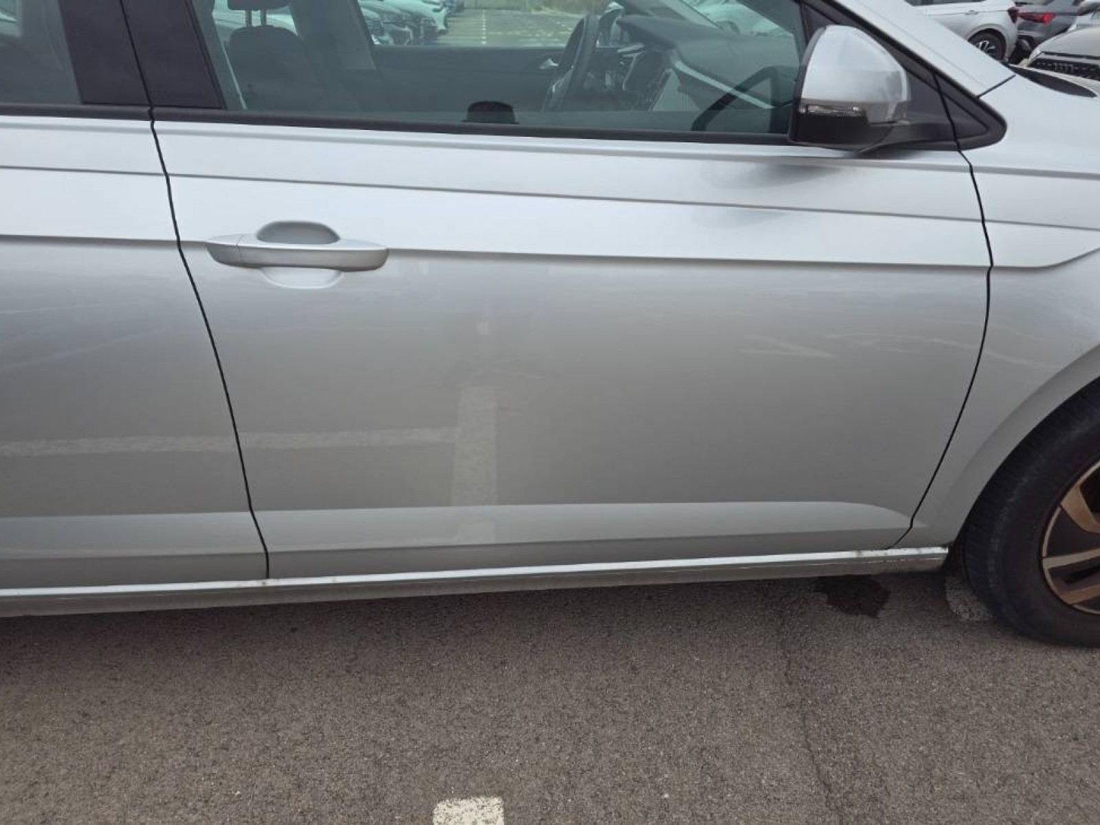 VOLKSWAGEN - POLO - #842797 - 28