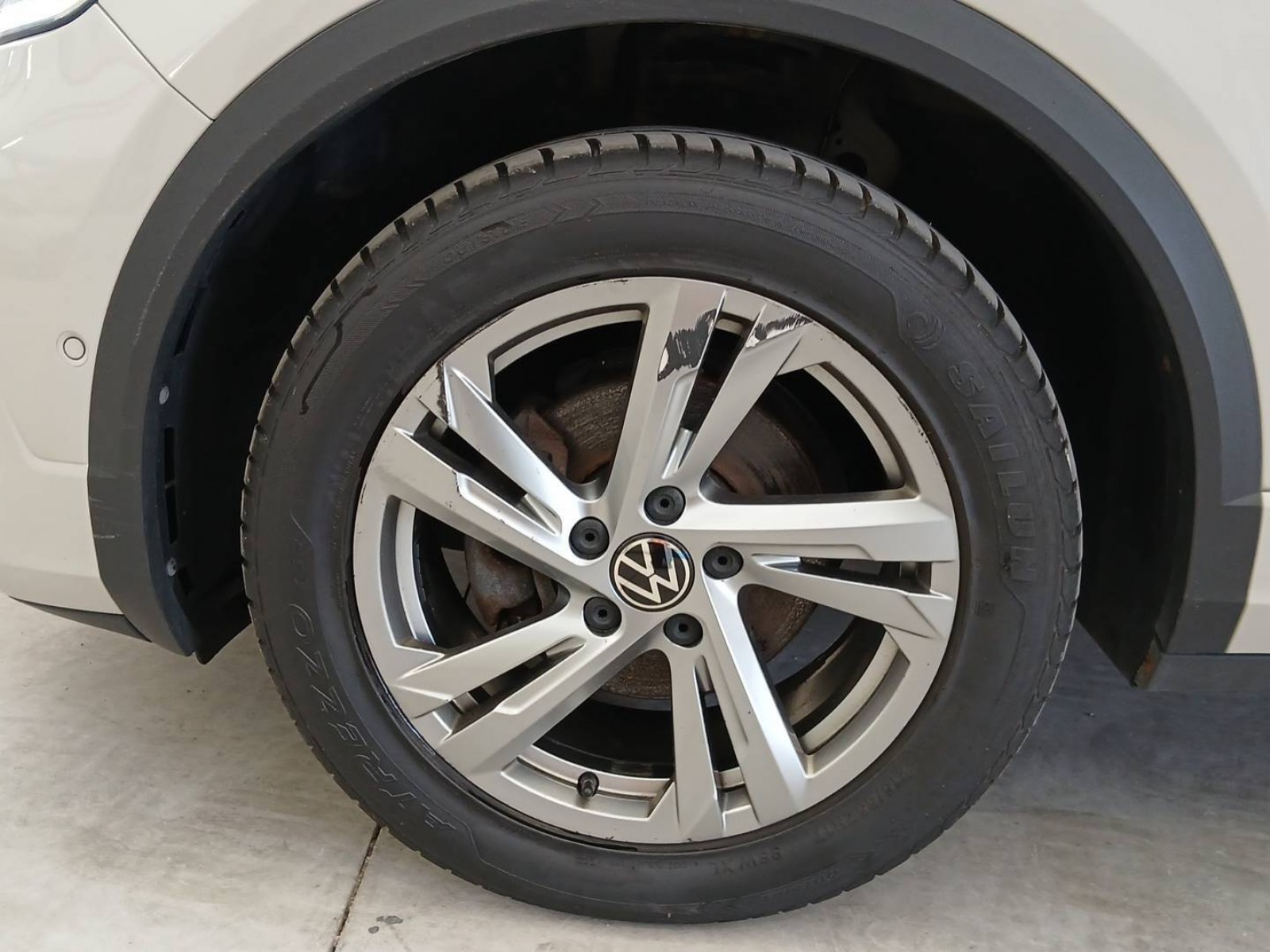 VOLKSWAGEN - T-ROC - #578277 - 6