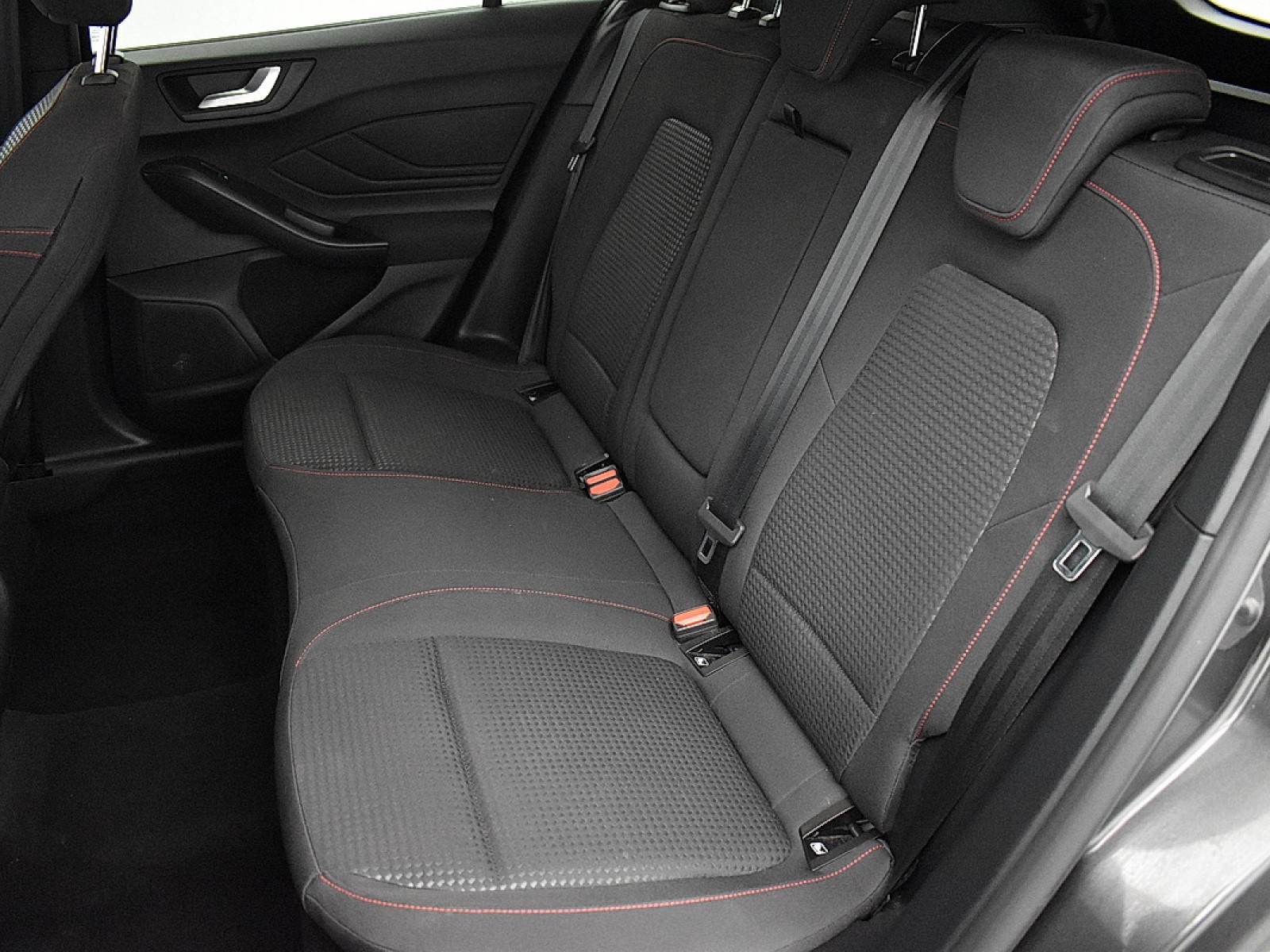 FORD - FOCUS SW - #177423 - 8