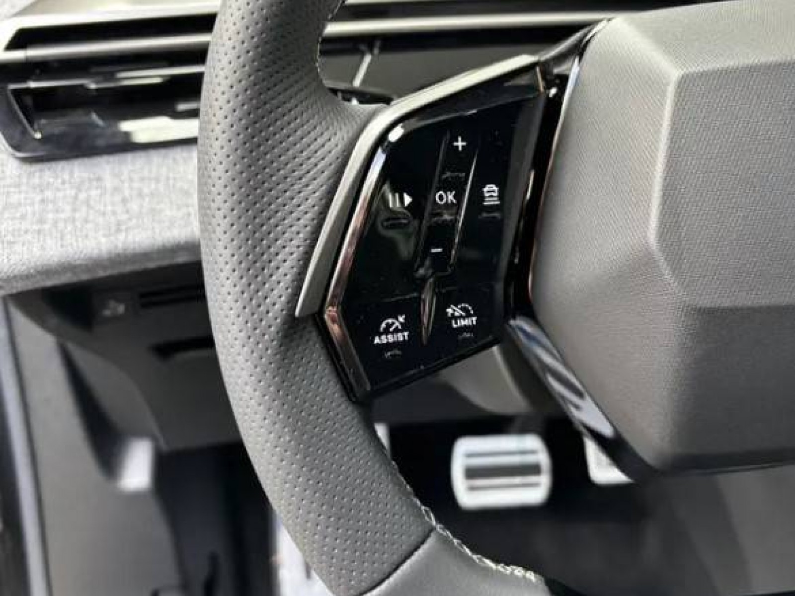 PEUGEOT - 5008 - #844034 - 10