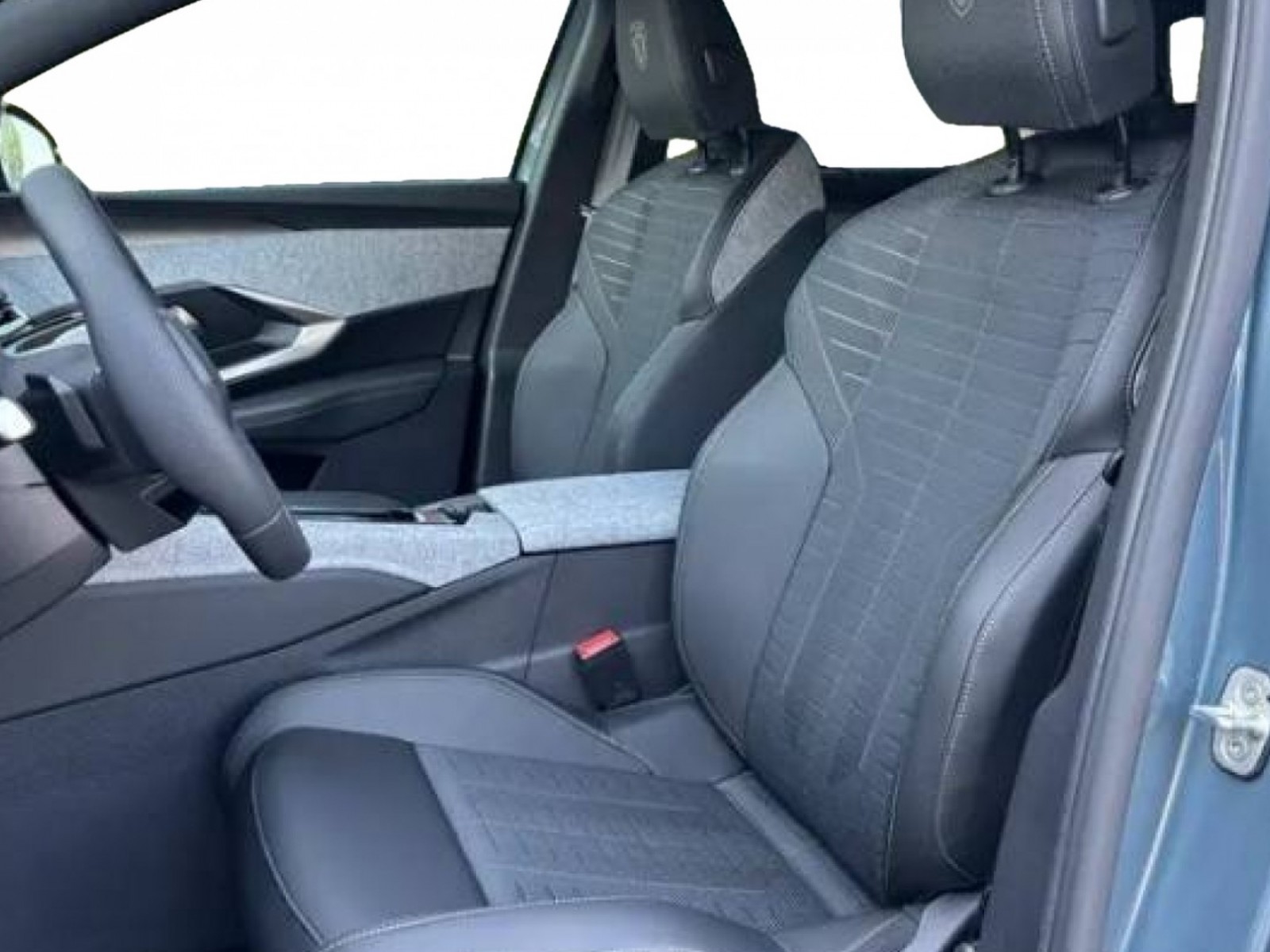 PEUGEOT - 5008 - #844036 - 24