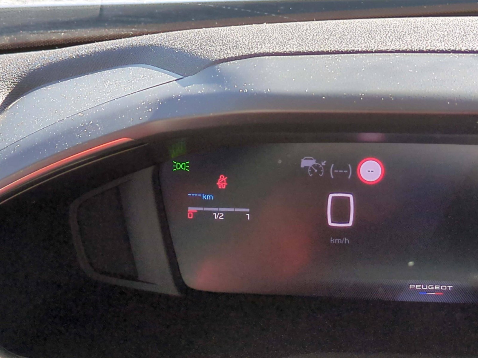 PEUGEOT - 2008 - #843947 - 4