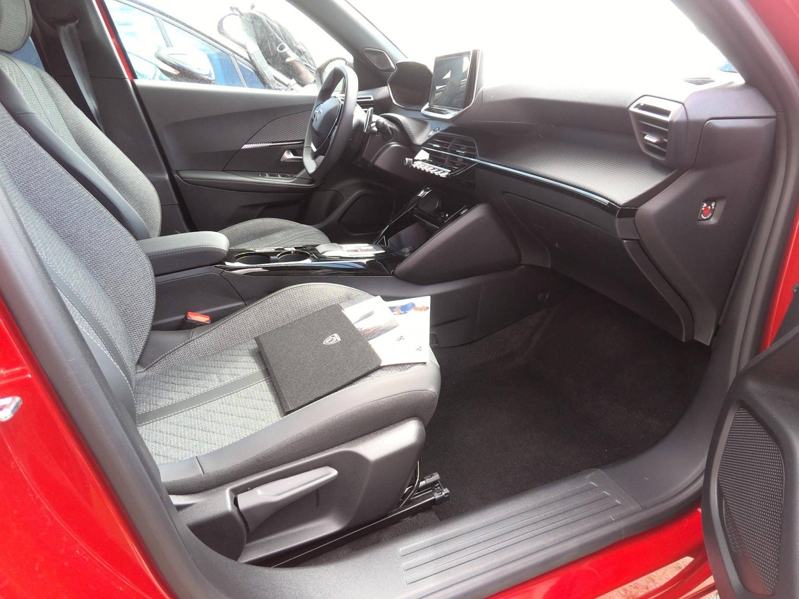 PEUGEOT - 2008 - #844002 - 3